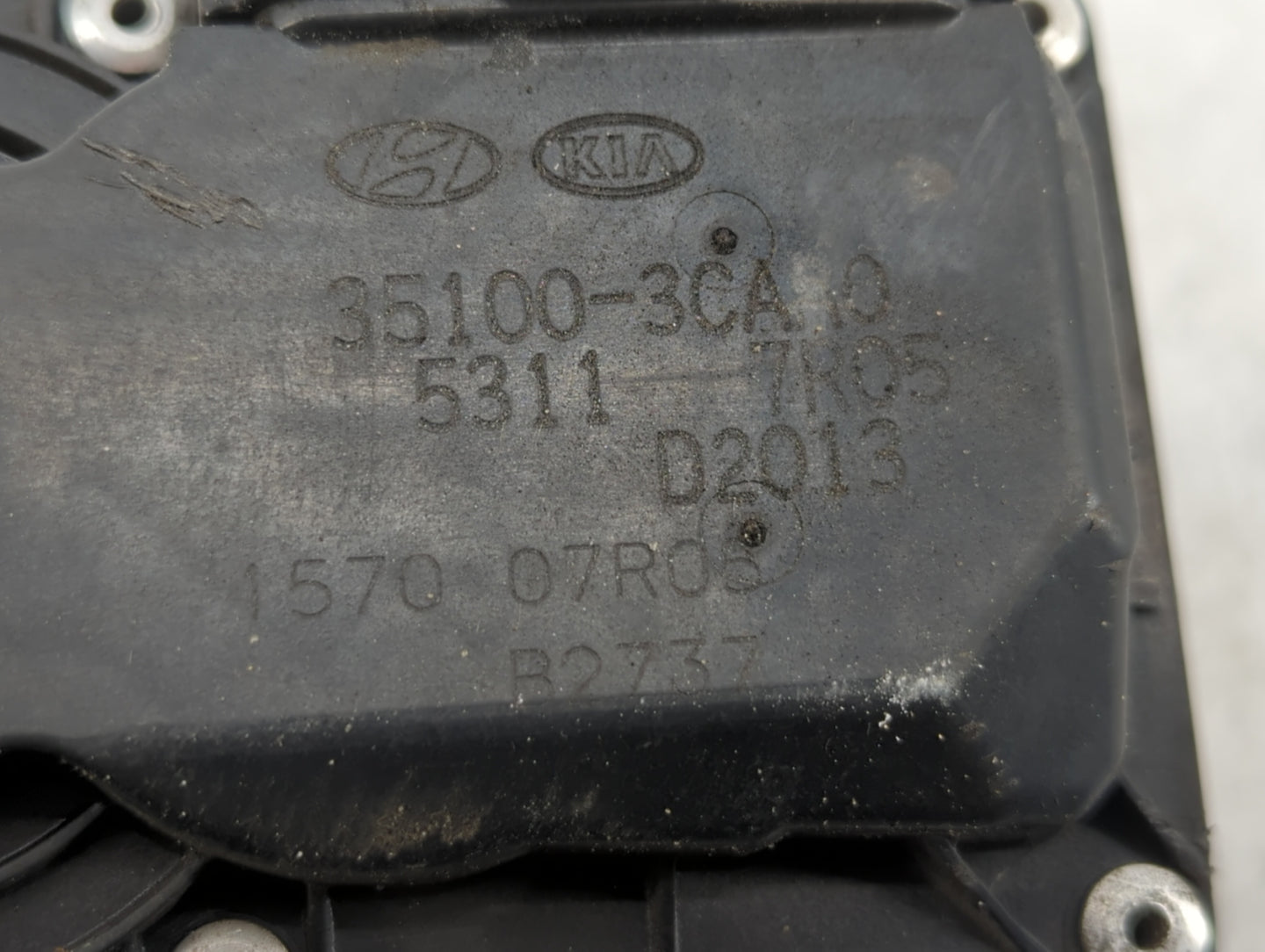 2014-2016 Kia Cadenza Throttle Body P/N:35100-3CAA0 Fits Fits 2012 2013 2014 2015 2016 2017 2018 OEM Used Auto Parts - Oemus