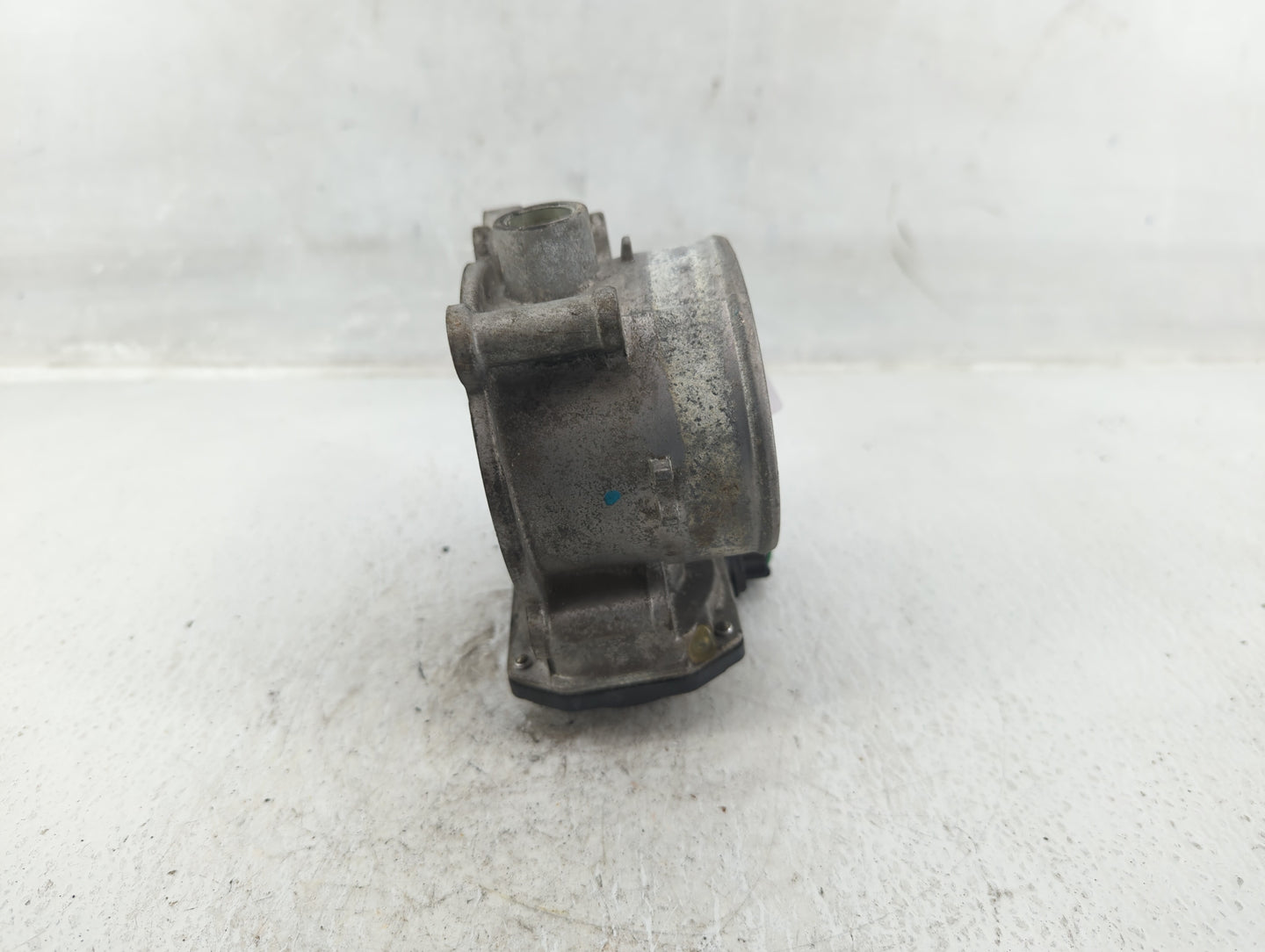2014-2016 Kia Cadenza Throttle Body P/N:35100-3CAA0 Fits Fits 2012 2013 2014 2015 2016 2017 2018 OEM Used Auto Parts - Oemus
