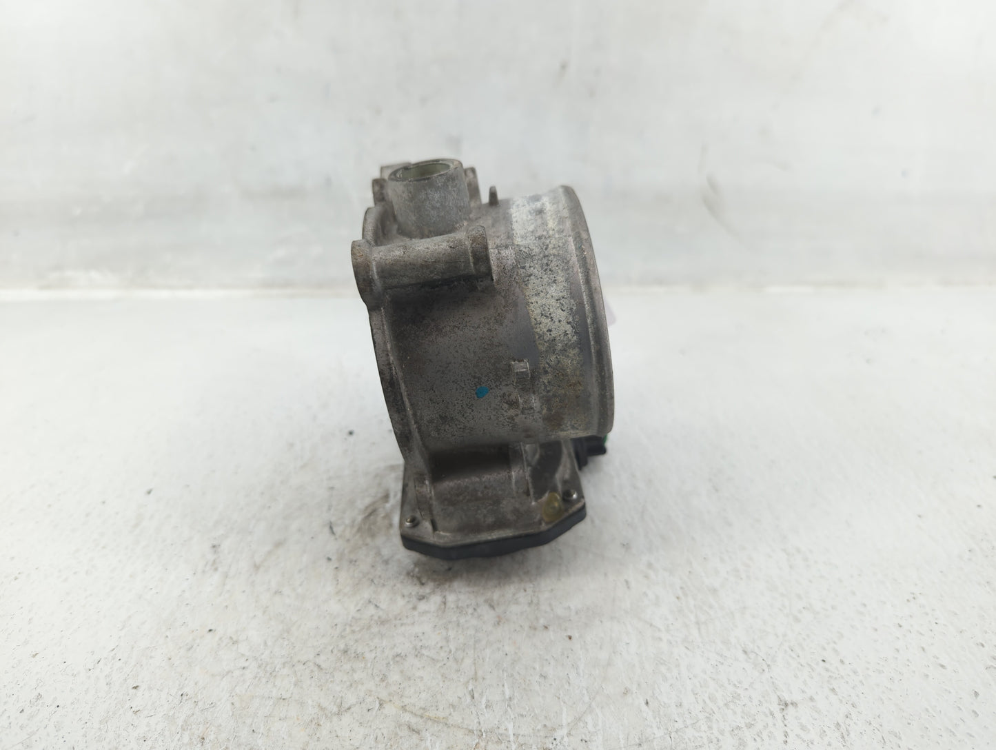 2014-2016 Kia Cadenza Throttle Body P/N:35100-3CAA0 Fits Fits 2012 2013 2014 2015 2016 2017 2018 OEM Used Auto Parts - Oemus