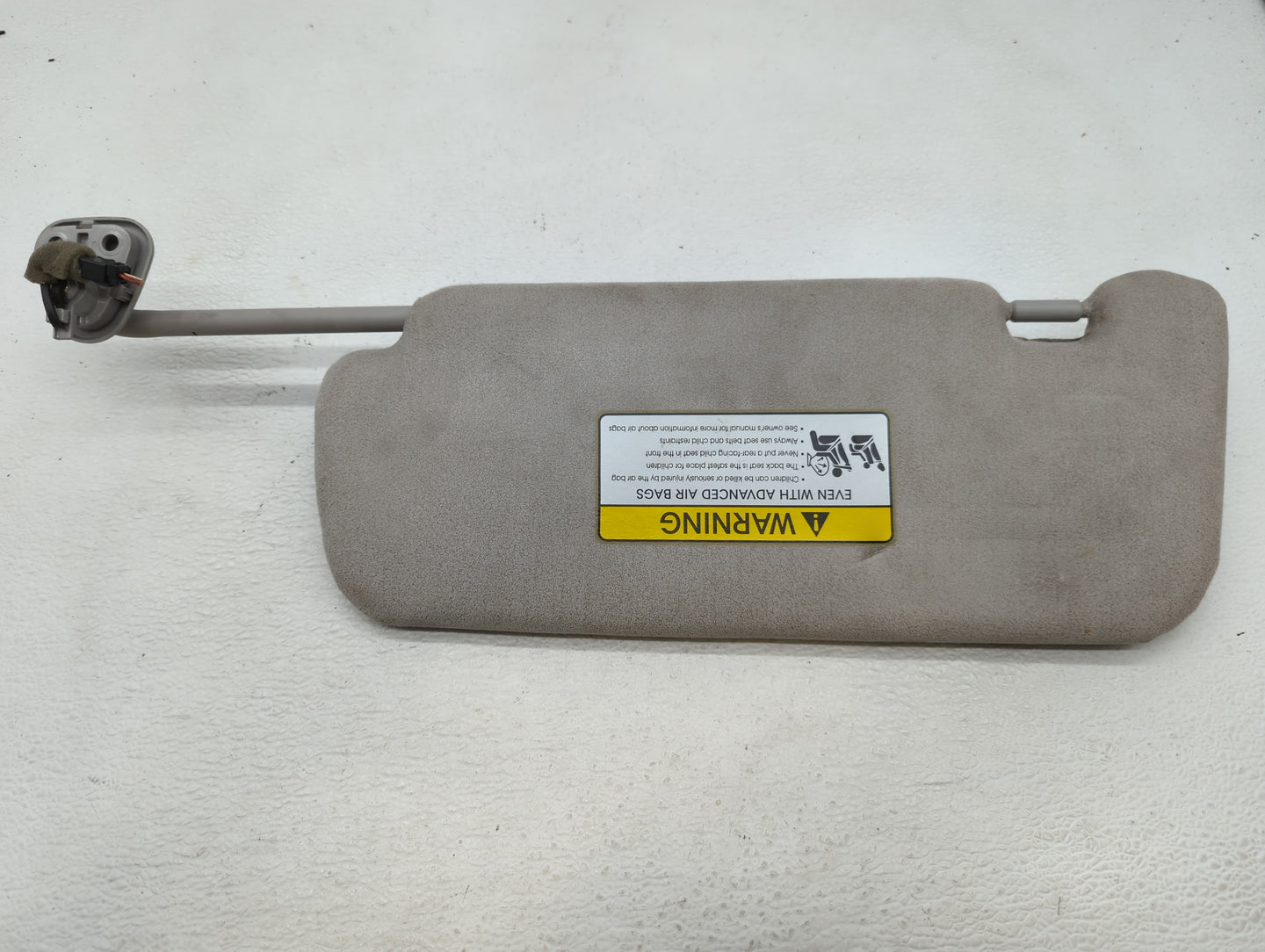 2014-2016 Kia Cadenza Sun Visor Shade Replacement Passenger Right Mirror Fits Fits 2014 2015 2016 OEM Used Auto Parts - Oemu