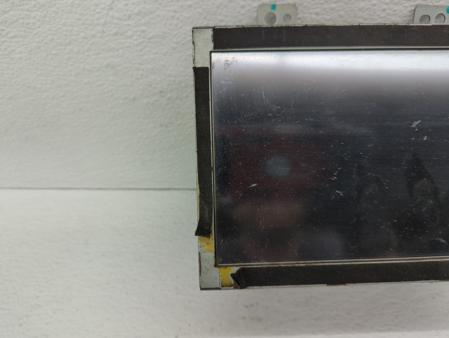 2014-2016 Kia Cadenza Information Display Screen - Oemusedautoparts1.com