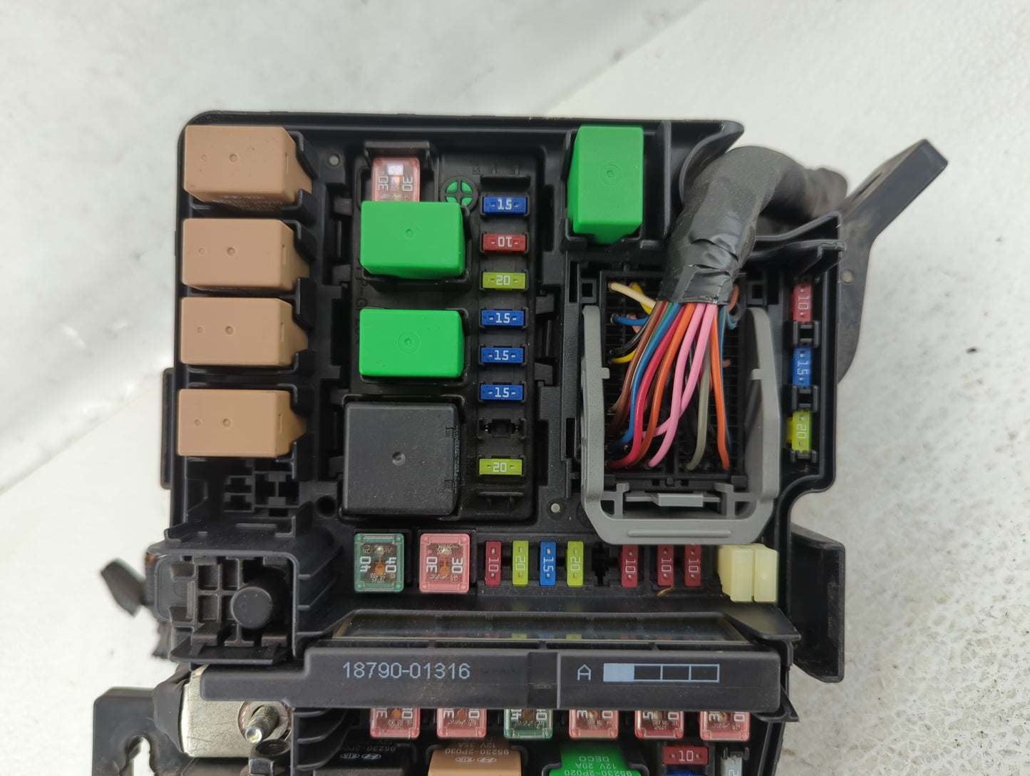 2014-2016 Kia Cadenza Fusebox Fuse Box Panel Relay Module P/N:91275-3R132 Fits Fits 2014 2015 2016 OEM Used Auto Parts - Oem