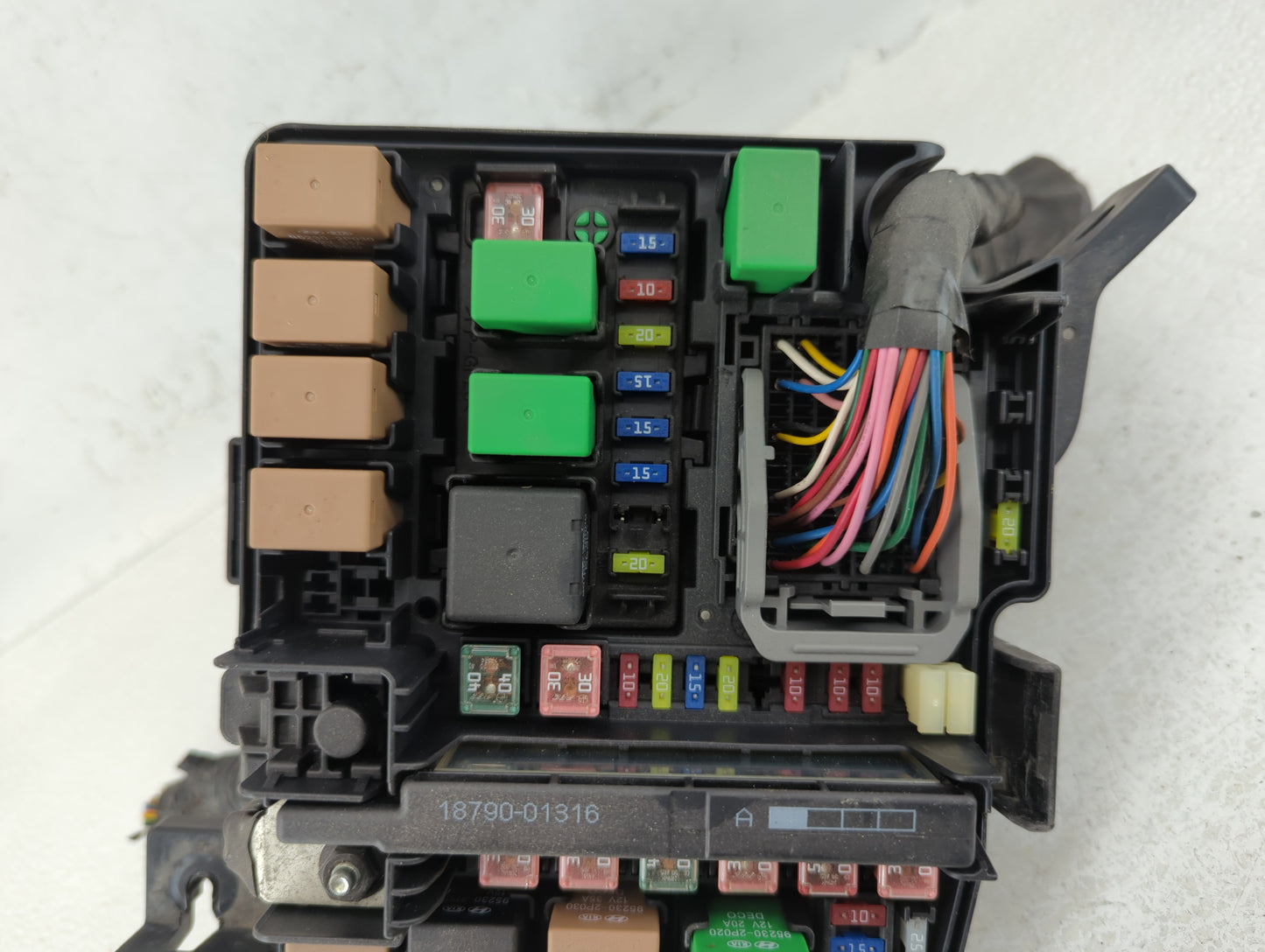 2014-2016 Kia Cadenza Fusebox Fuse Box Panel Relay Module P/N:91275-3R012 Fits Fits 2014 2015 2016 OEM Used Auto Parts - Oem