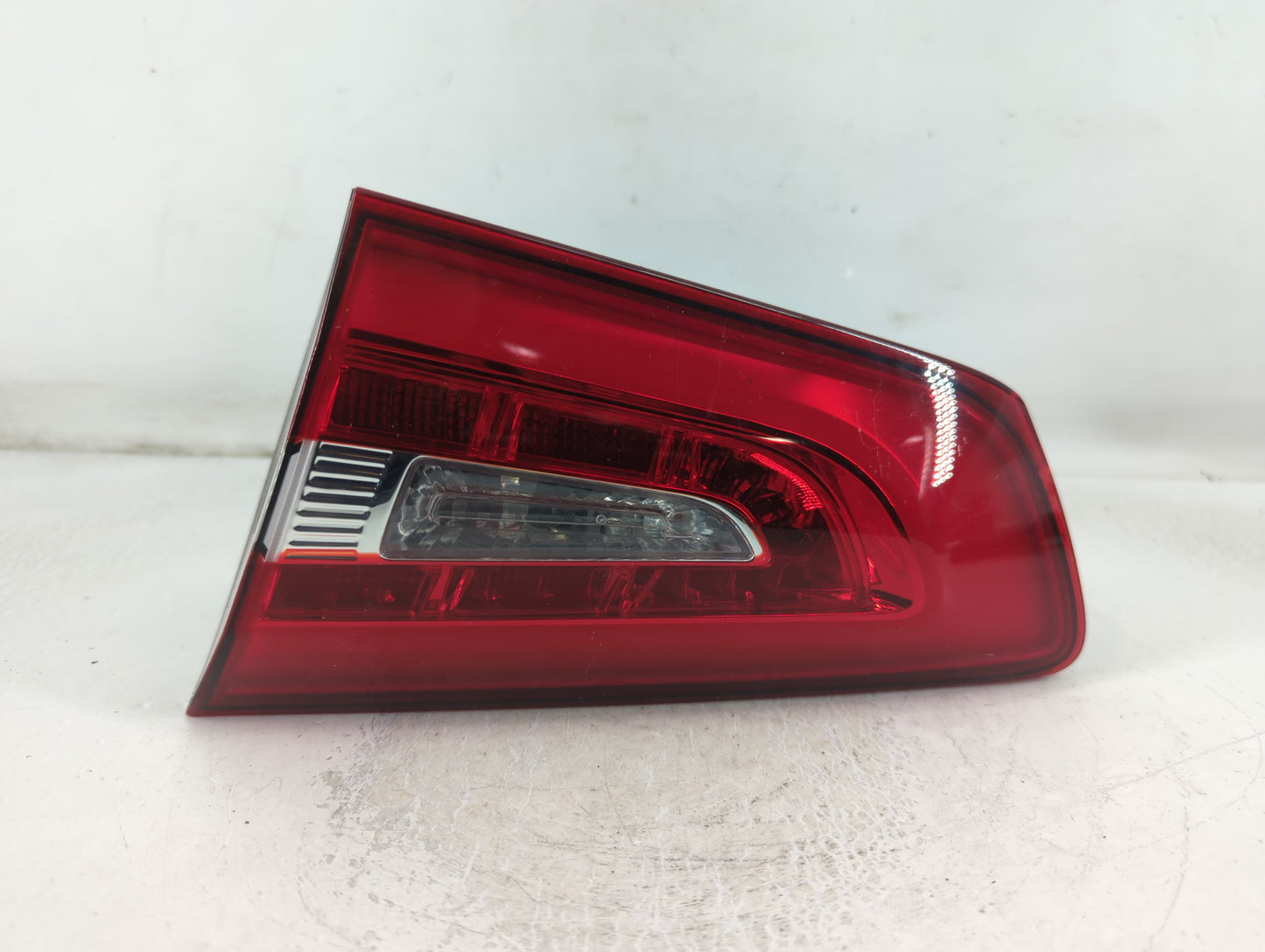 2014-2016 Kia Cadenza Tail Light Assembly Passenger Right OEM P/N:92406-3R5 Fits Fits 2014 2015 2016 OEM Used Auto Parts - O