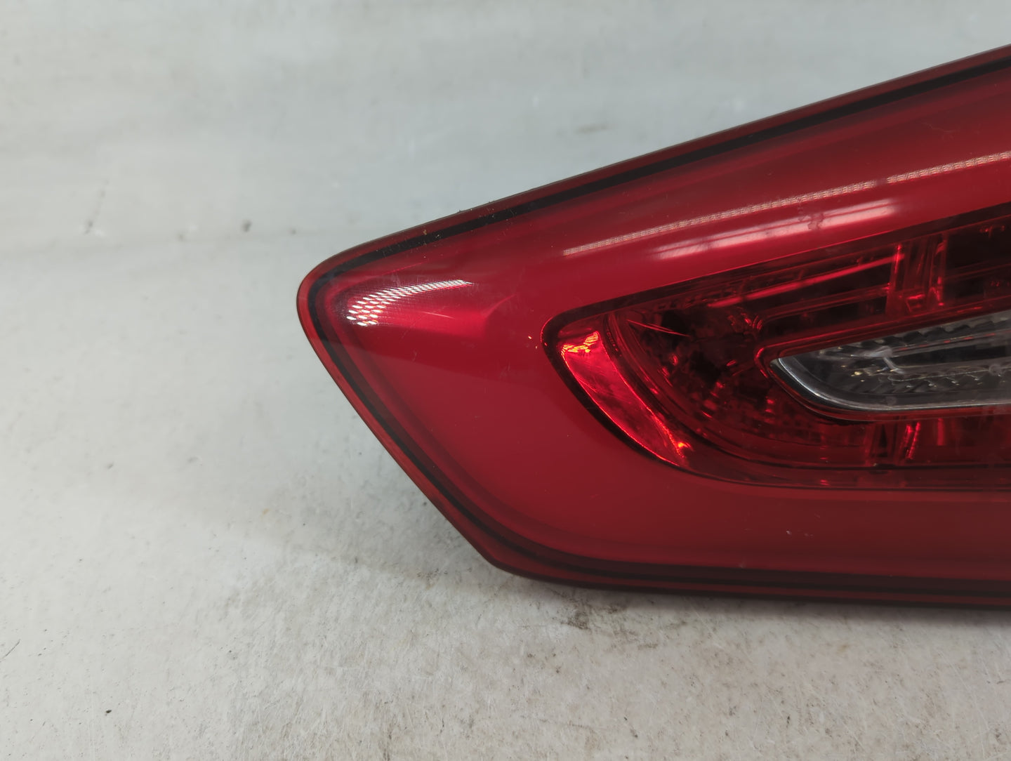 2014-2016 Kia Cadenza Tail Light Assembly Passenger Right OEM P/N:92406-3R5 Fits Fits 2014 2015 2016 OEM Used Auto Parts - O
