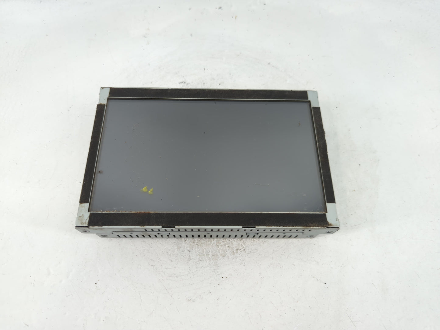 2014-2016 Kia Cadenza Information Display Screen - Oemusedautoparts1.com