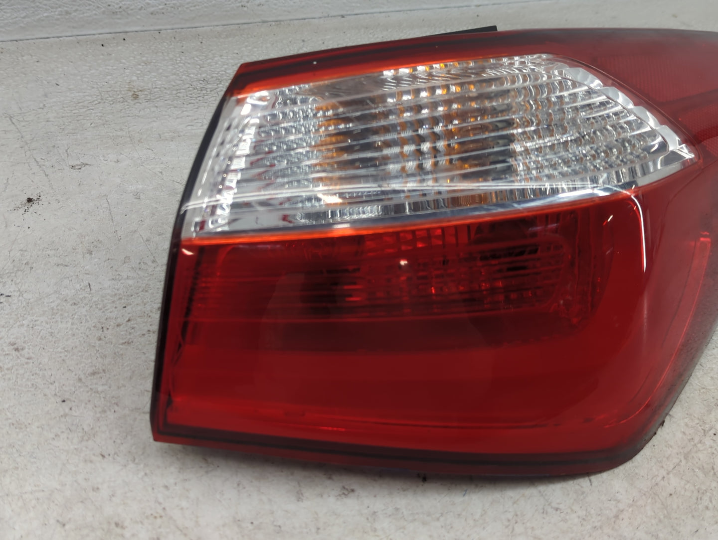 2014-2016 Kia Forte Tail Light Assembly Passenger Right OEM P/N:92402-A7 Fits Fits 2014 2015 2016 OEM Used Auto Parts - Oemu