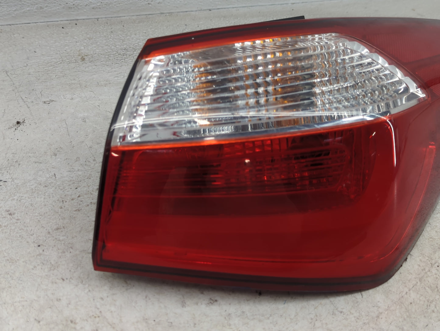 2014-2016 Kia Forte Tail Light Assembly Passenger Right OEM P/N:92402-A7 Fits Fits 2014 2015 2016 OEM Used Auto Parts - Oemu