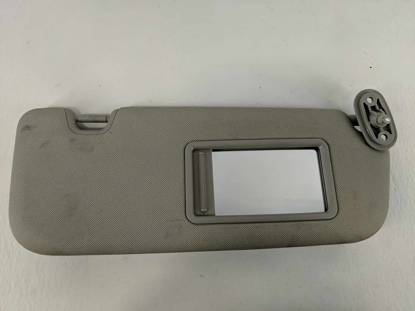 2014-2016 Kia Forte Sun Visor Shade Replacement Passenger Right Mirror Fits Fits 2014 2015 2016 OEM Used Auto Parts - Oemuse