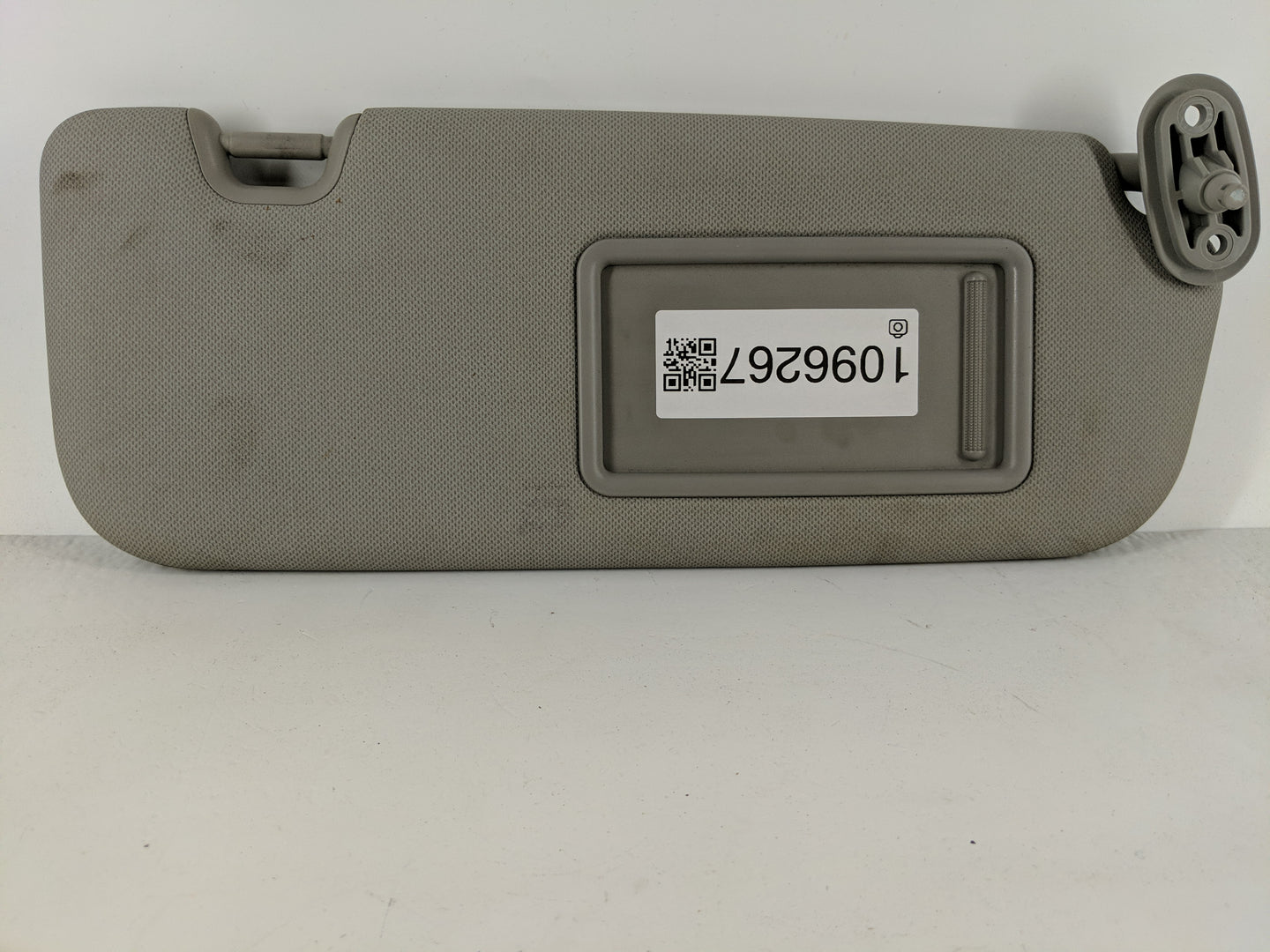 2014-2016 Kia Forte Sun Visor Shade Replacement Passenger Right Mirror Fits Fits 2014 2015 2016 OEM Used Auto Parts - Oemuse