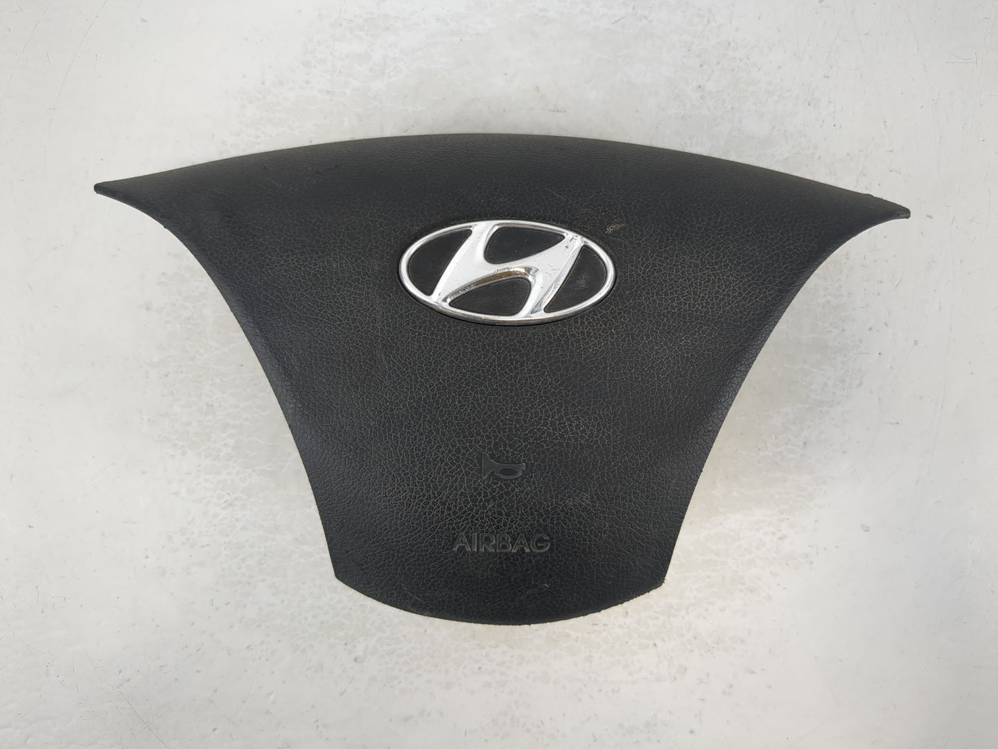 2014-2016 Kia Forte Air Bag Driver Left Steering Wheel Mounted P/N:3Y569-00010RY Fits Fits 2014 2015 2016 OEM Used Auto Part