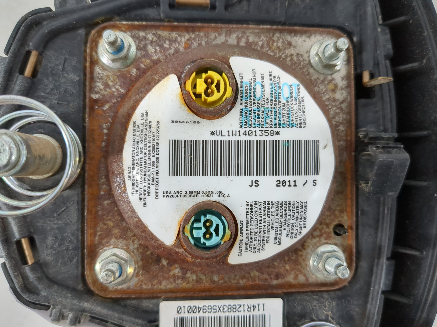 2014-2016 Kia Forte Air Bag Driver Left Steering Wheel Mounted P/N:3Y569-00010RY Fits Fits 2014 2015 2016 OEM Used Auto Part