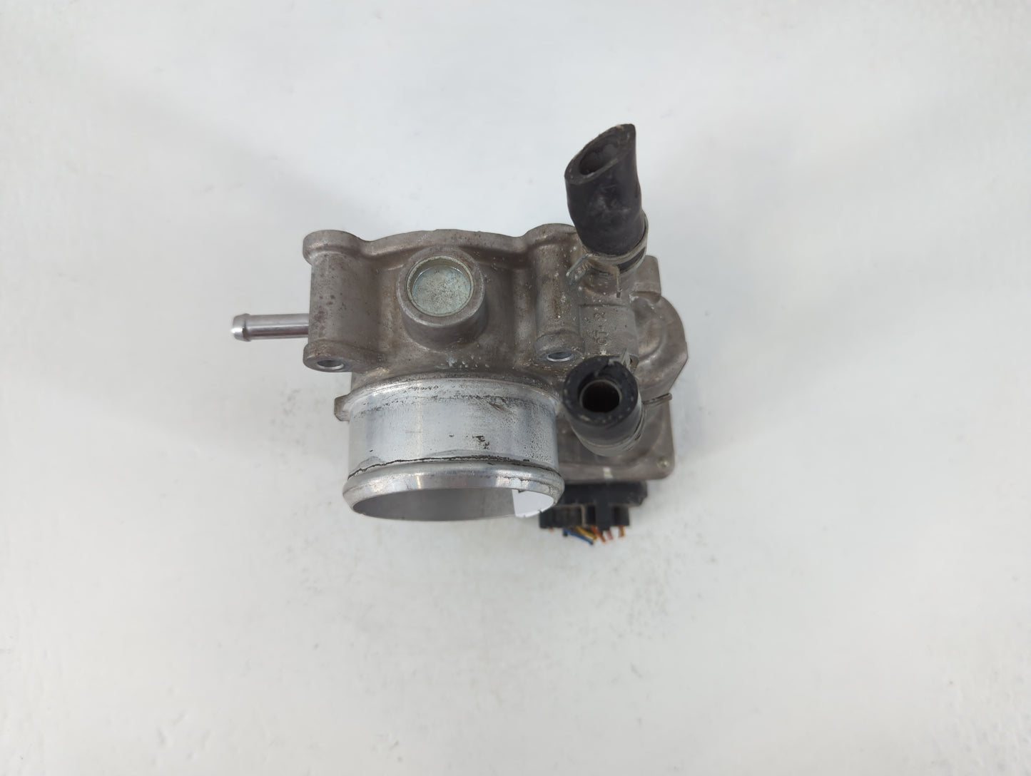 2014-2016 Kia Forte Throttle Body P/N:35100-2B320 Fits Fits 2013 2014 2015 2016 OEM Used Auto Parts - Oemusedautoparts1.com