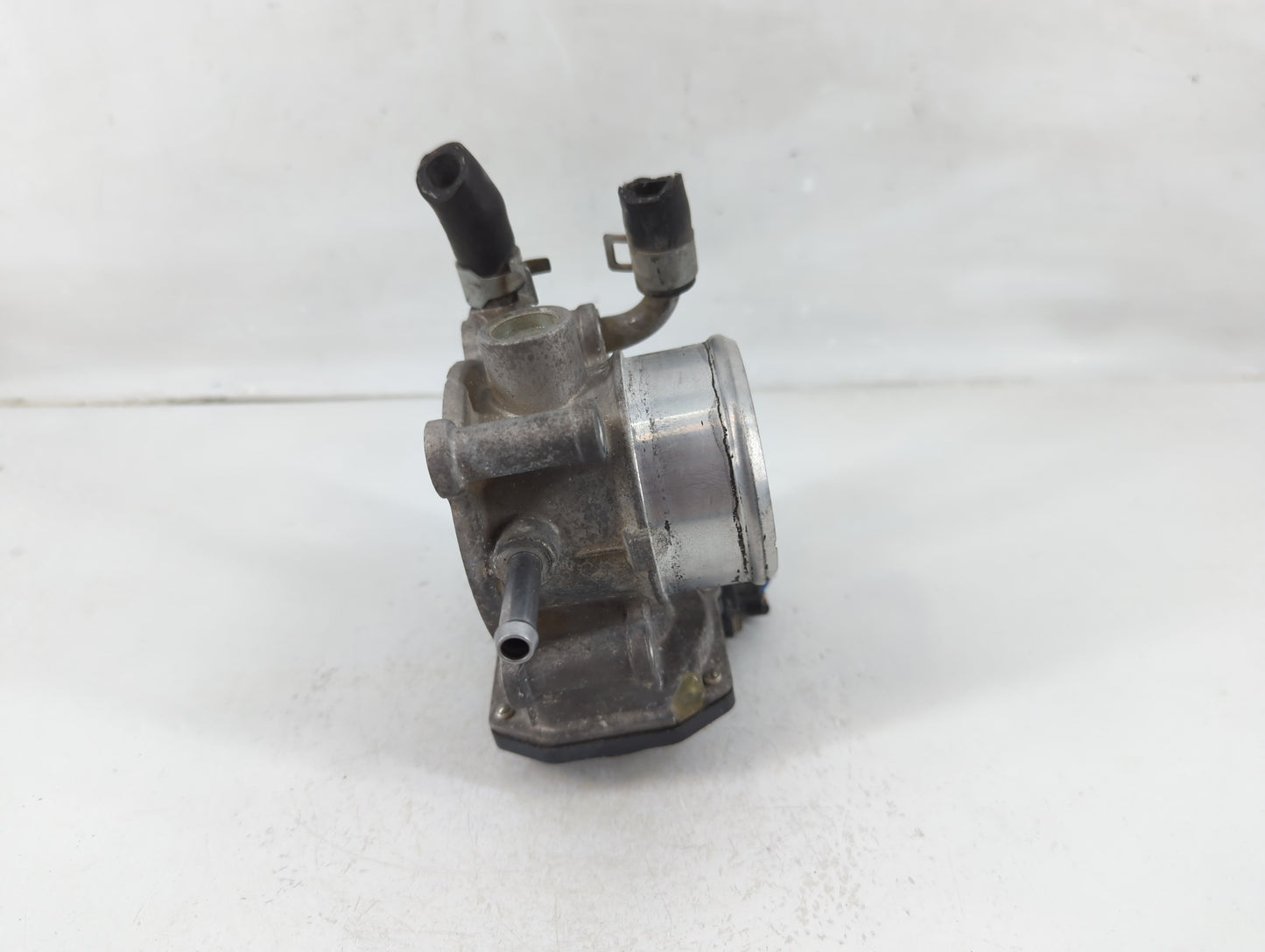 2014-2016 Kia Forte Throttle Body P/N:35100-2B320 Fits Fits 2013 2014 2015 2016 OEM Used Auto Parts - Oemusedautoparts1.com