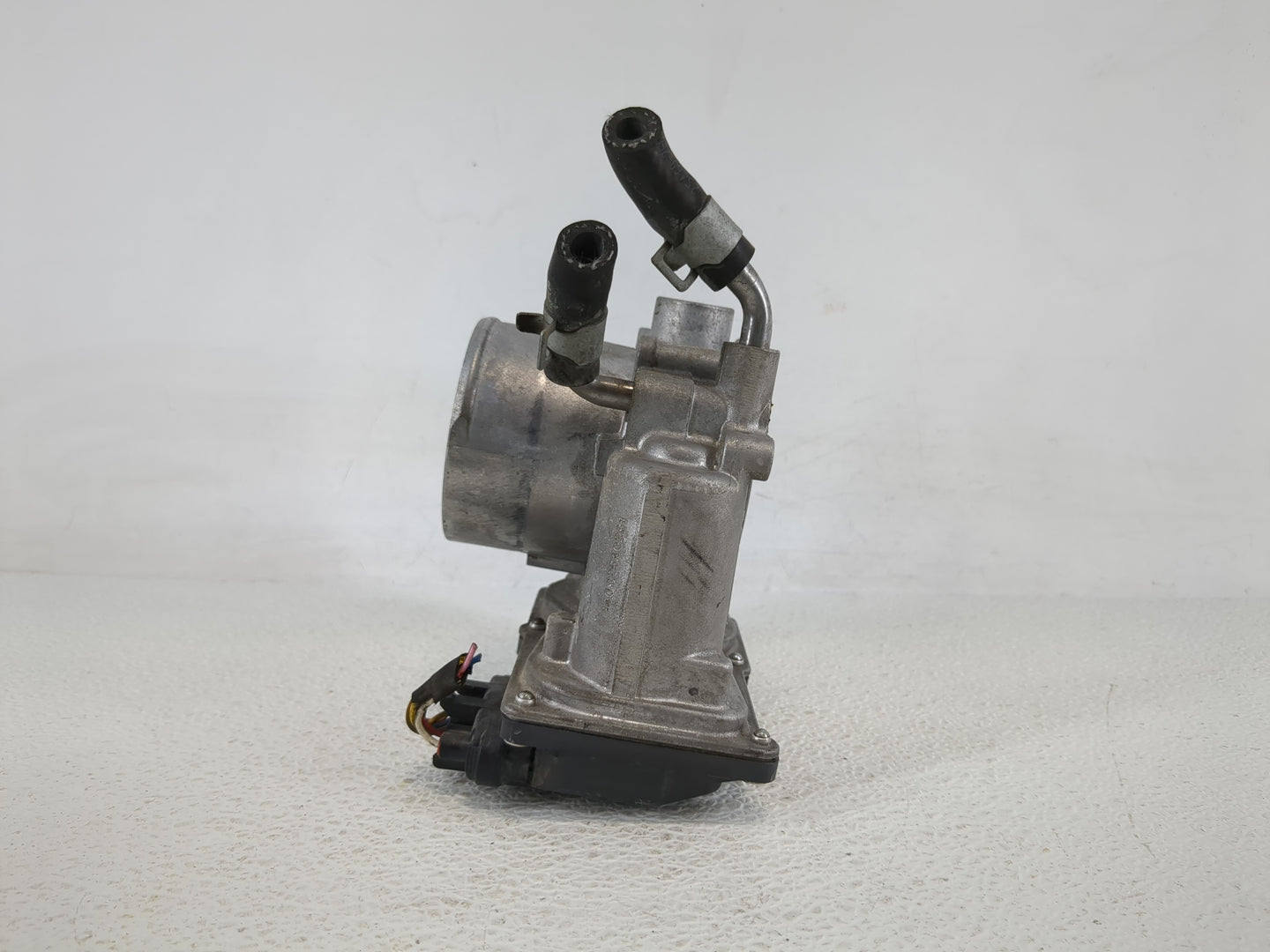 2014-2016 Kia Forte Throttle Body P/N:35100-2L400 35100-2E400 Fits Fits 2012 2013 2014 2015 2016 2018 2019 2020 2021 OEM Use