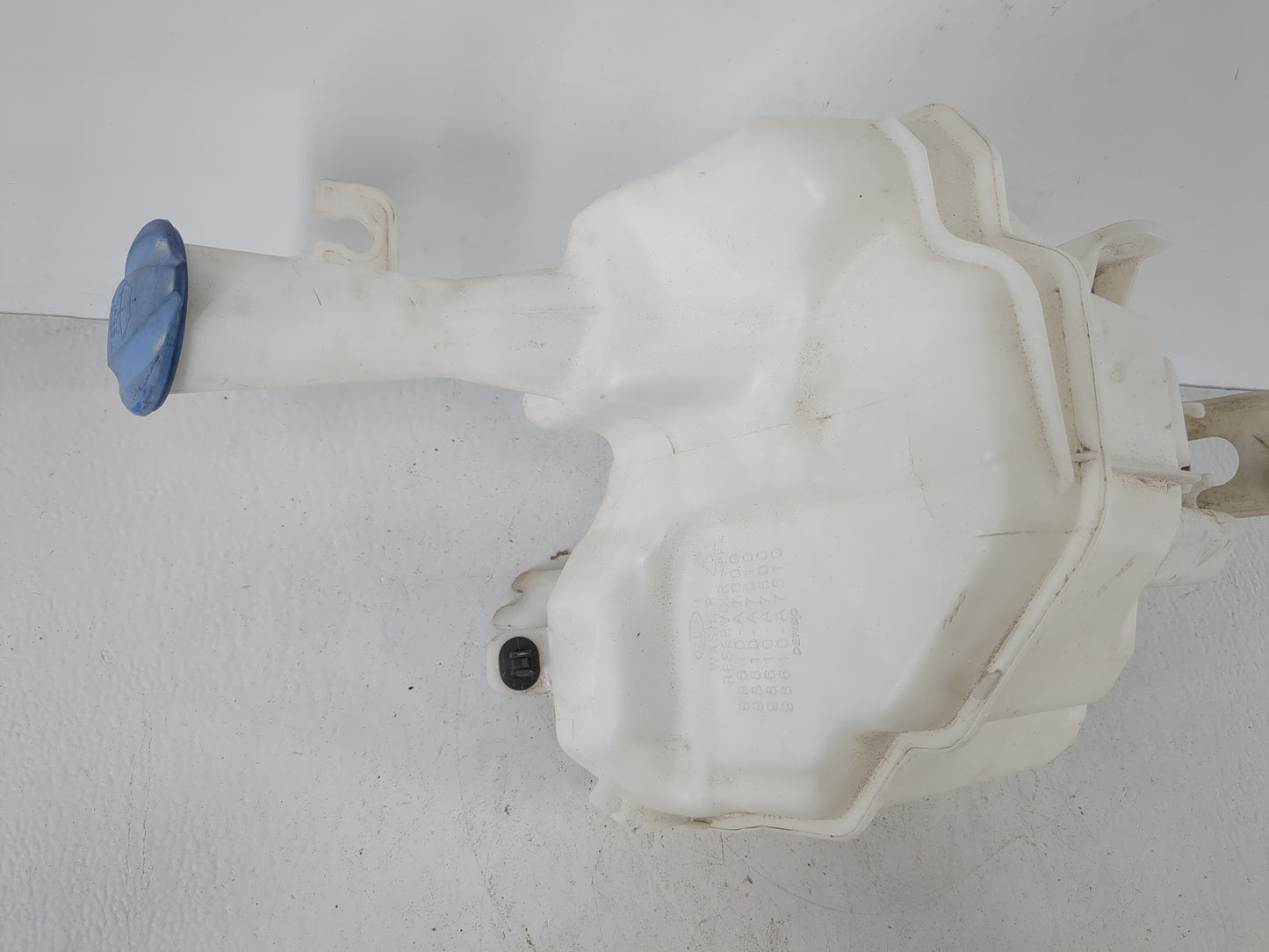 2014-2016 Kia Forte Windshield Washer Fluid Reservoir Bottle Oem - Oemusedautoparts1.com