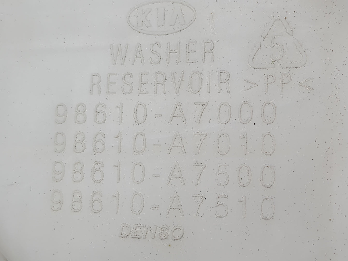 2014-2016 Kia Forte Windshield Washer Fluid Reservoir Bottle Oem - Oemusedautoparts1.com