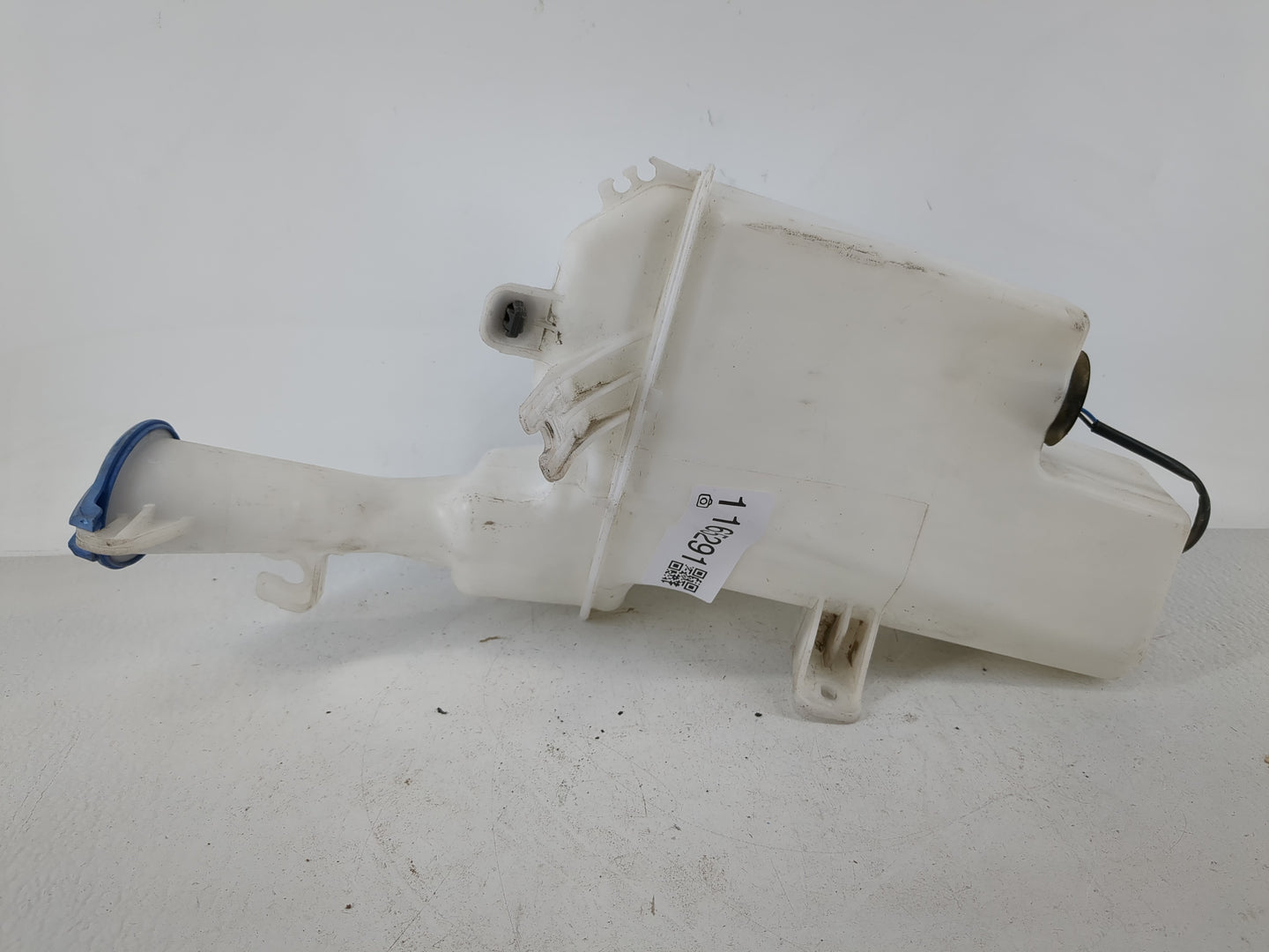 2014-2016 Kia Forte Windshield Washer Fluid Reservoir Bottle Oem - Oemusedautoparts1.com