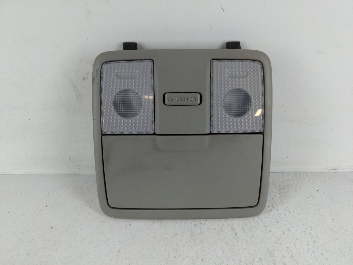 2014-2018 Kia Forte Overhead Roof Console 1168367 - Oemusedautoparts1.com