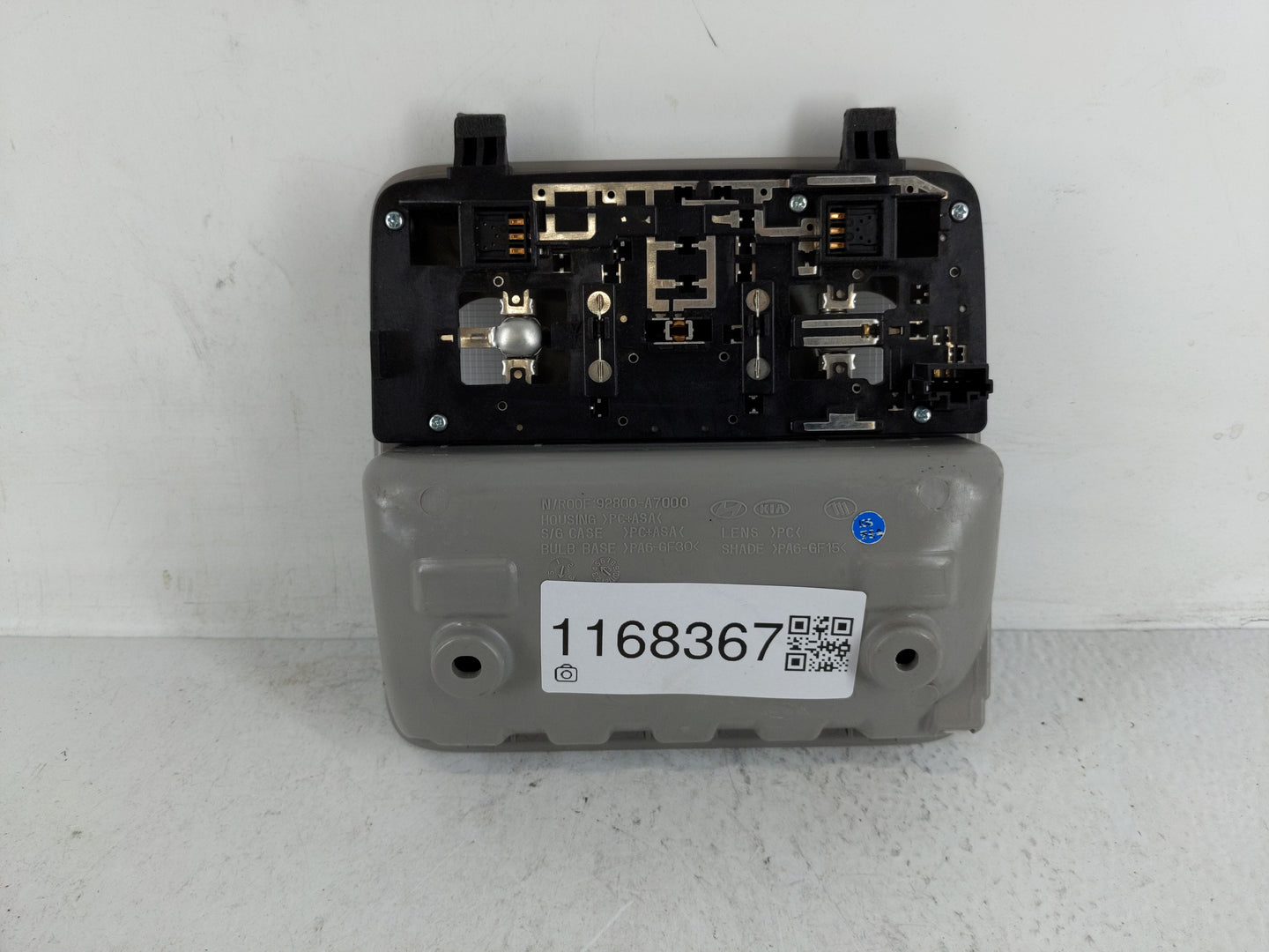 2014-2018 Kia Forte Overhead Roof Console 1168367 - Oemusedautoparts1.com