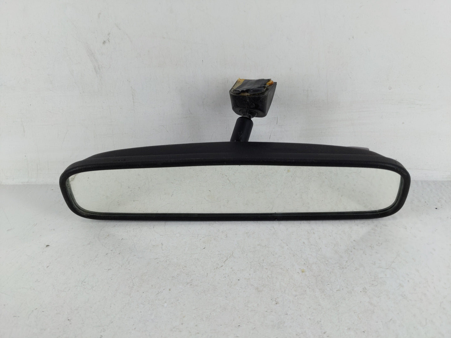 2010-2019 Kia Forte Interior Rear View Mirror Replacement OEM P/N:E4012143 Fits OEM Used Auto Parts - Oemusedautoparts1.com