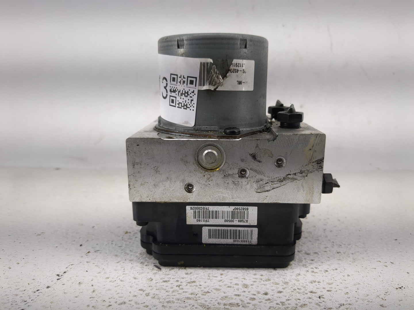 2014-2016 Kia Forte ABS Pump Control Module Replacement P/N:58920-A7200 A7589-20500 Fits Fits 2014 2015 2016 OEM Used Auto P