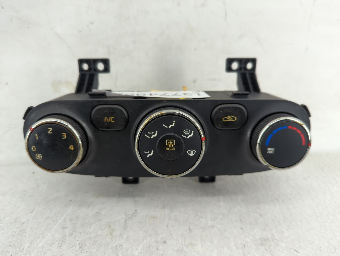 2014-2016 Kia Forte Climate Control Module Temperature AC/Heater Replacement P/N:97250-A7052WK Fits Fits 2014 2015 2016 OEM 