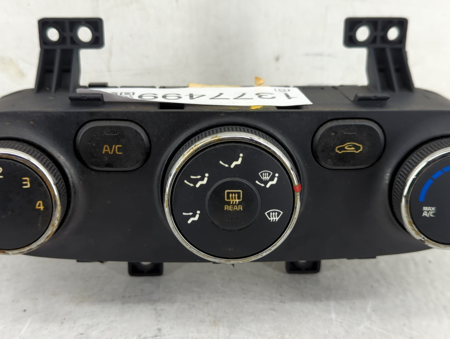 2014-2016 Kia Forte Climate Control Module Temperature AC/Heater Replacement P/N:97250-A7052WK Fits Fits 2014 2015 2016 OEM 