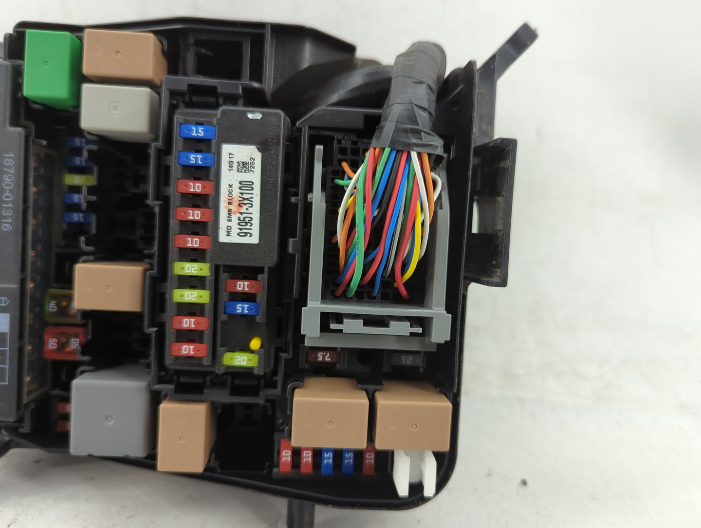 2014-2016 Kia Forte Fusebox Fuse Box Panel Relay Module P/N:91950-A7711 Fits Fits 2014 2015 2016 OEM Used Auto Parts - Oemus