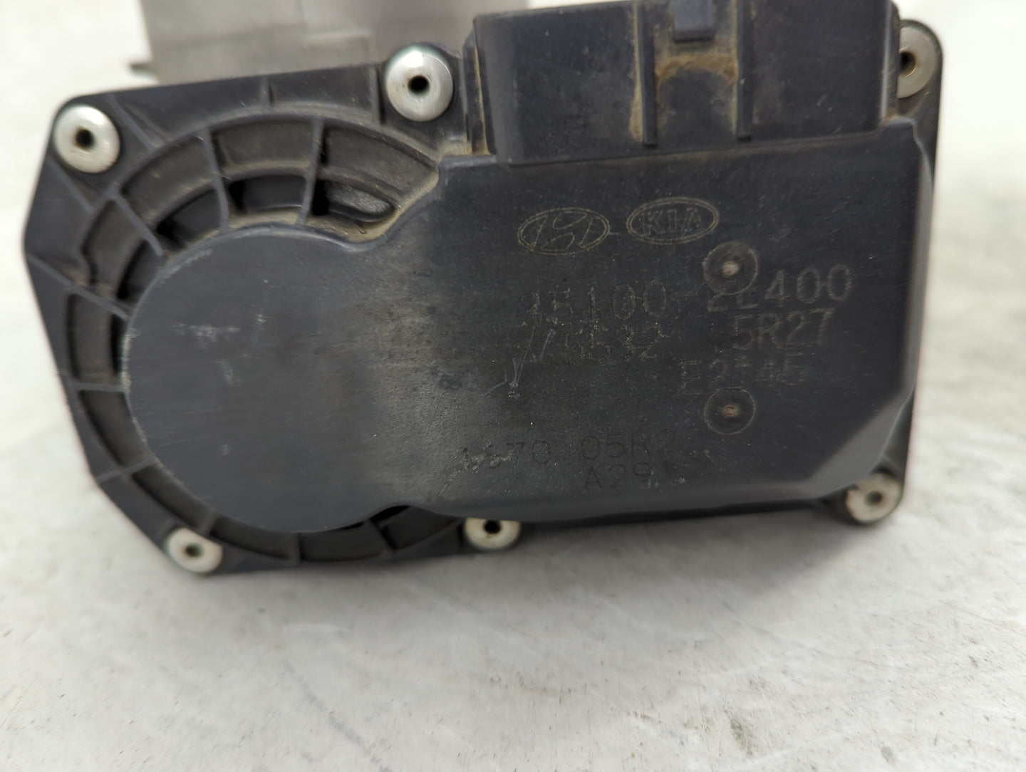 2014-2016 Kia Forte Throttle Body P/N:35100-2E400 Fits Fits 2012 2013 2014 2015 2016 2018 2019 2020 2021 OEM Used Auto Parts