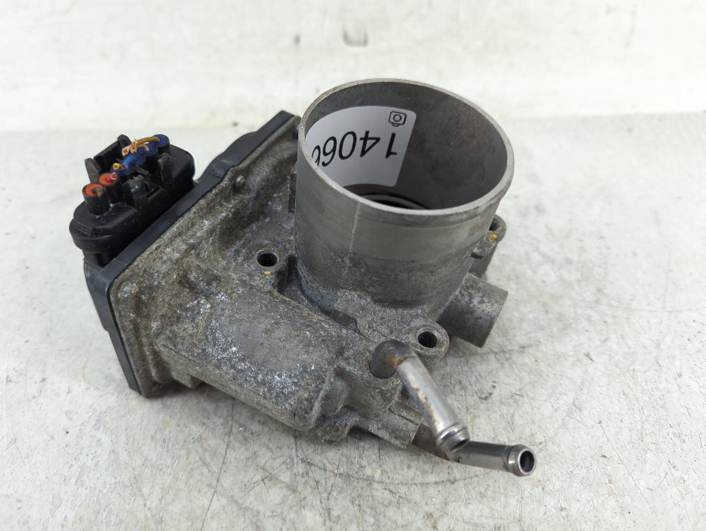 2014-2016 Kia Forte Throttle Body P/N:35100-2E400 Fits Fits 2012 2013 2014 2015 2016 2018 2019 2020 2021 OEM Used Auto Parts