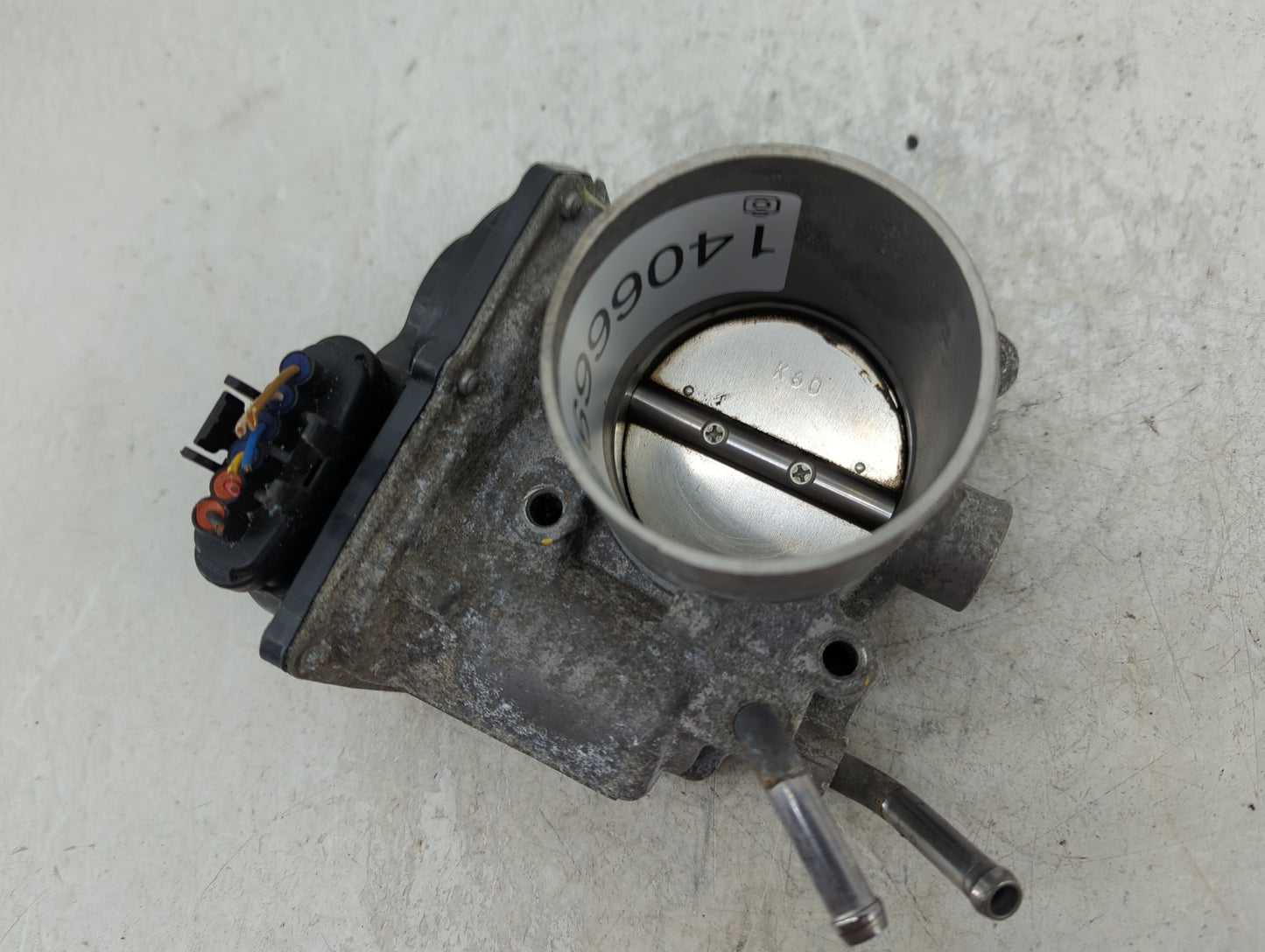 2014-2016 Kia Forte Throttle Body P/N:35100-2E400 Fits Fits 2012 2013 2014 2015 2016 2018 2019 2020 2021 OEM Used Auto Parts