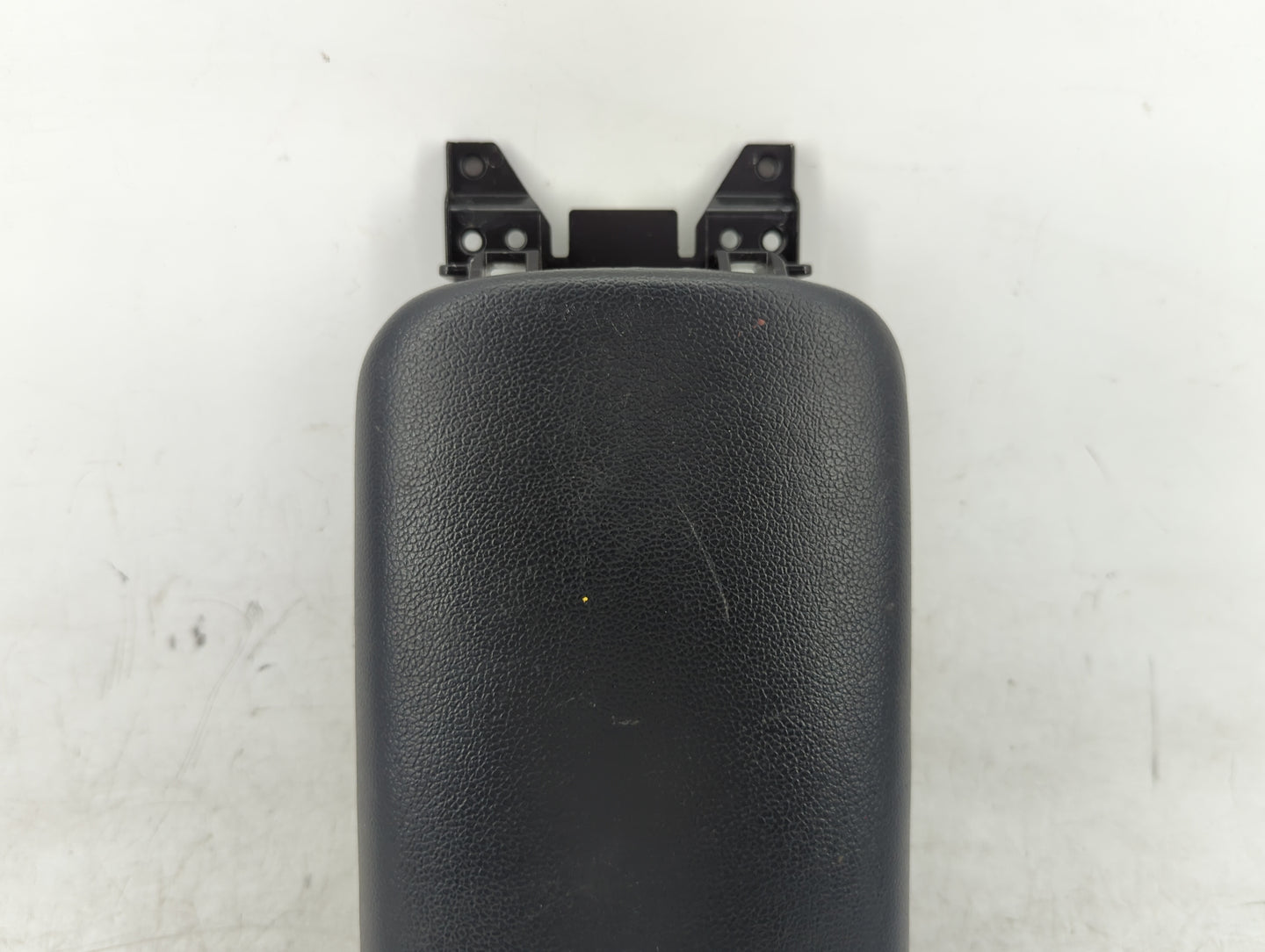 2015 Kia Forte Center Console Armrest Cover Lid P/N:SM4091 Fits OEM Used Auto Parts - Oemusedautoparts1.com
