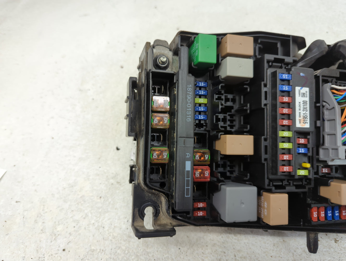 2014-2016 Kia Forte Fusebox Fuse Box Panel Relay Module P/N:91950-A7711 Fits Fits 2014 2015 2016 OEM Used Auto Parts - Oemus
