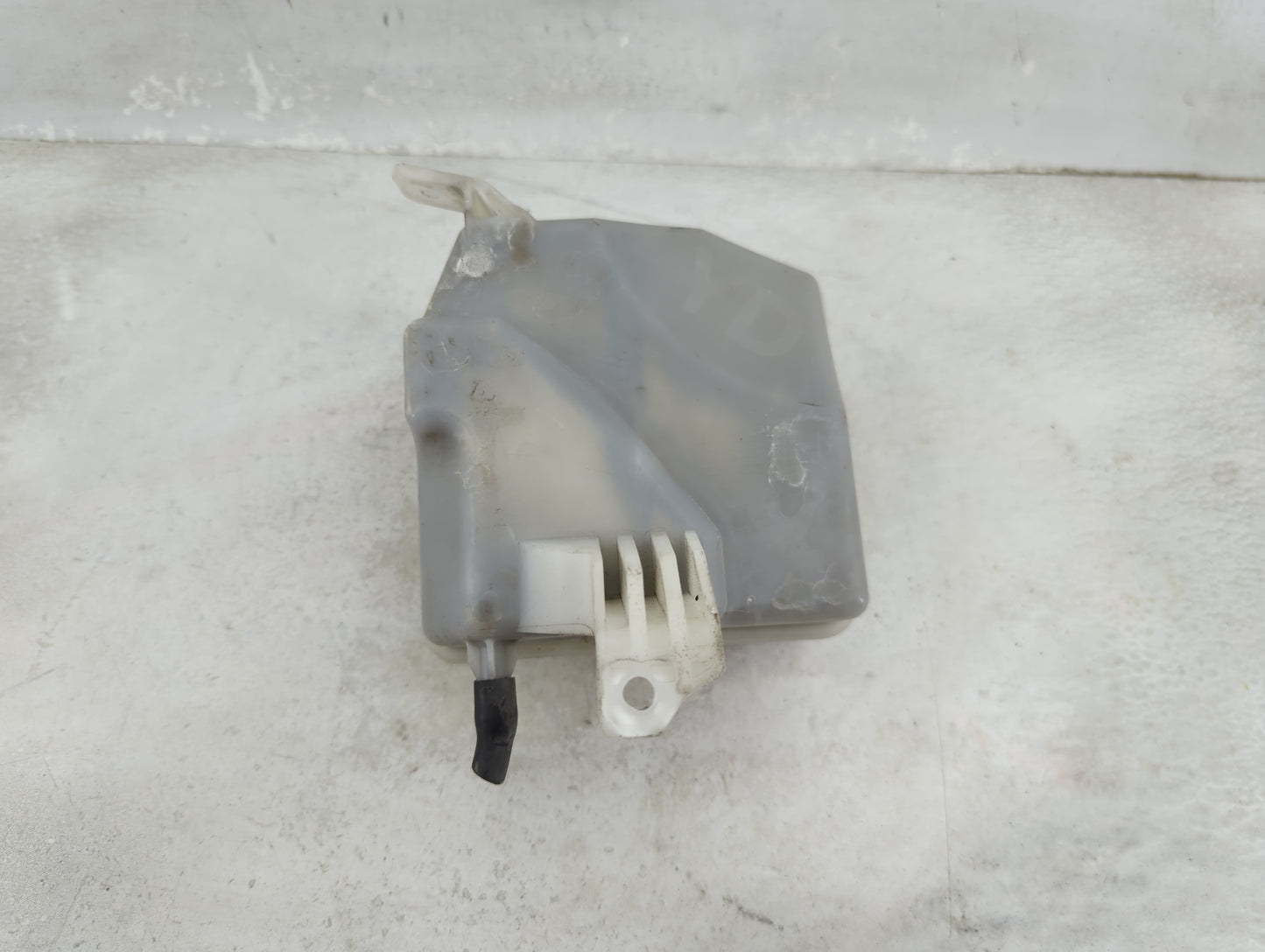 Kia Forte Radiator Coolant Overflow Expansion Tank Bottle 1459542 - Oemusedautoparts1.com