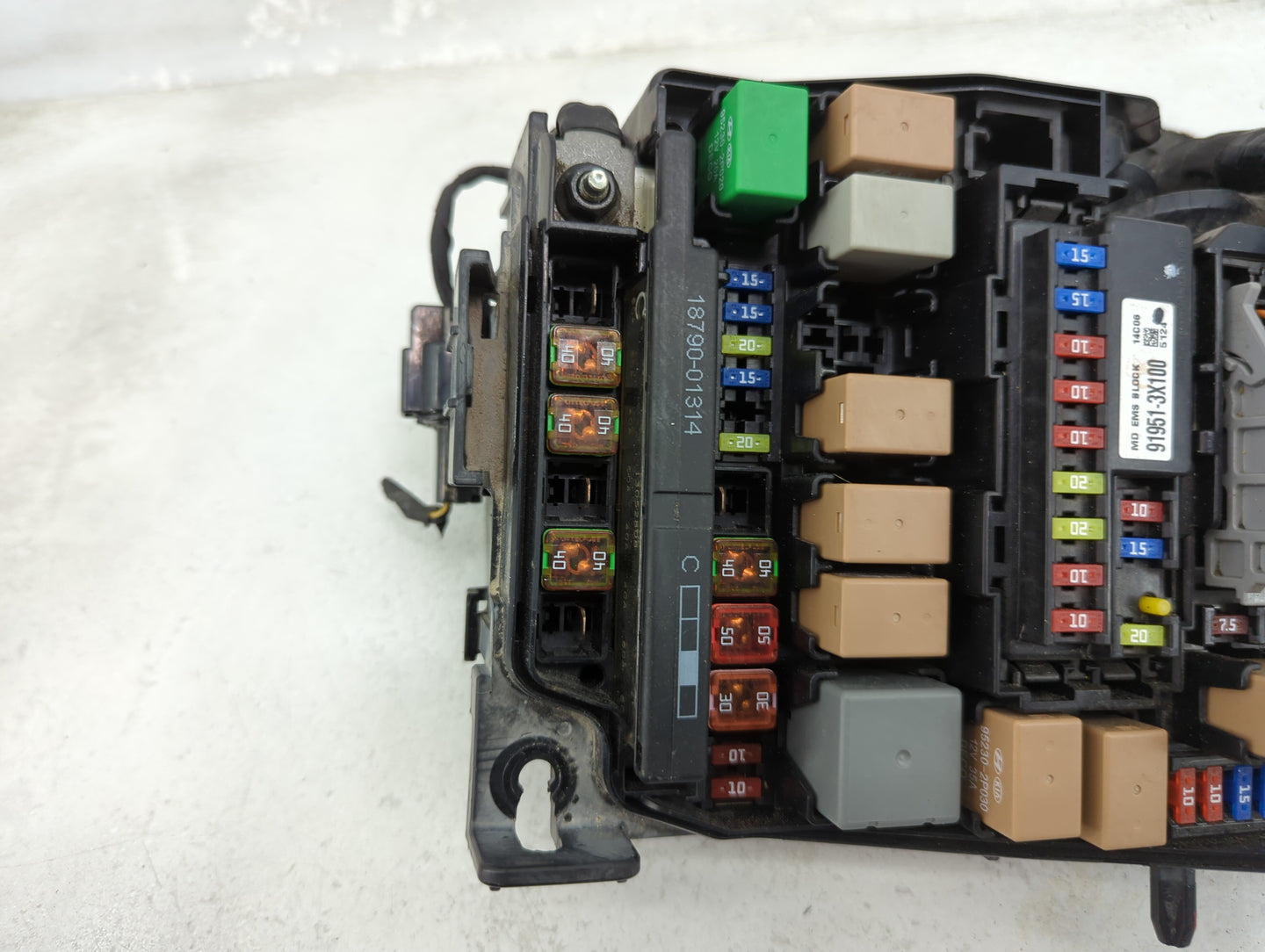 2014-2016 Kia Forte Fusebox Fuse Box Panel Relay Module P/N:91950-3X510 91951-3X100, 18790-01314 Fits Fits 2014 2015 2016 OE