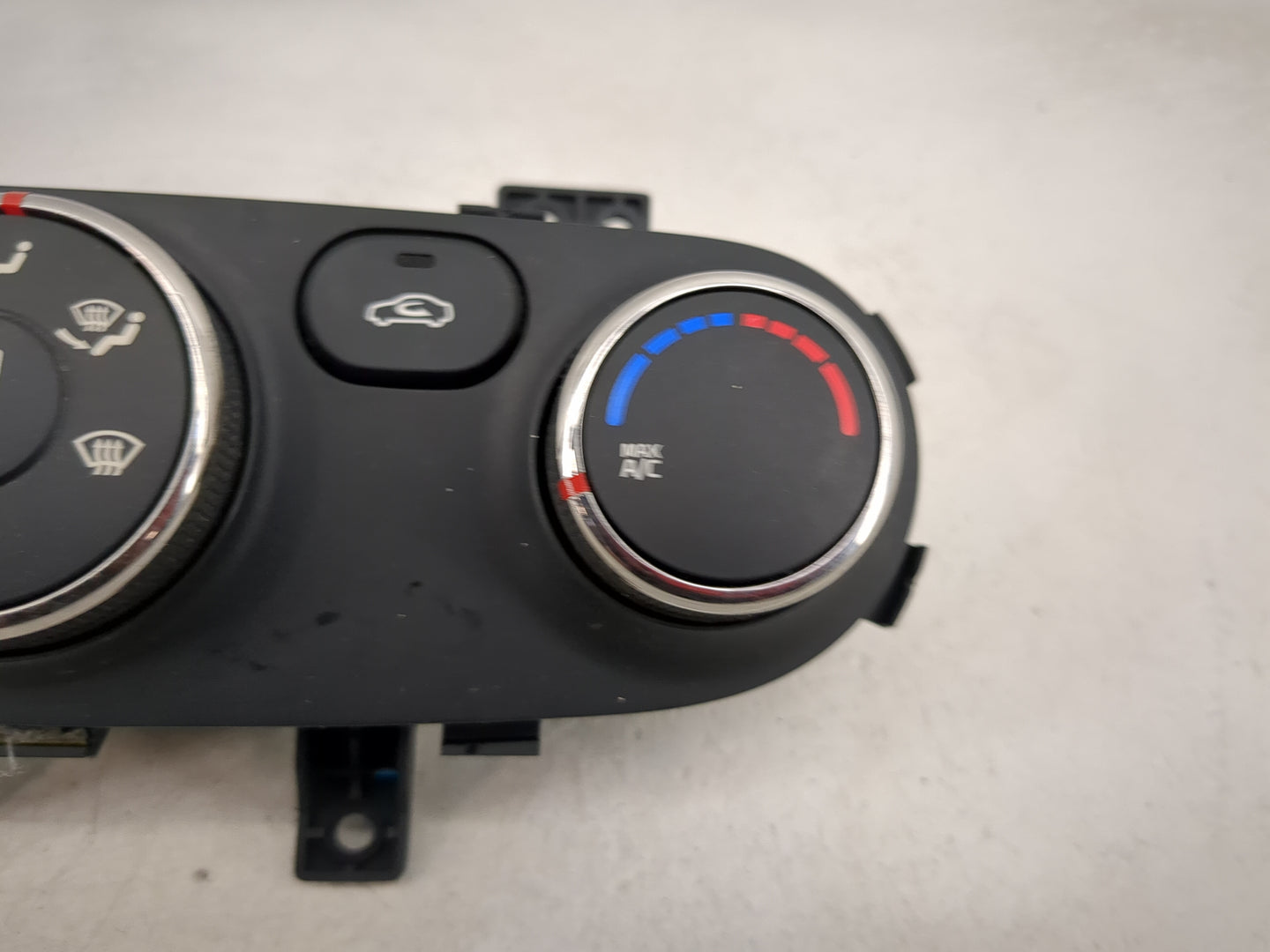 2014-2016 Kia Forte Climate Control Module Temperature AC/Heater Replacement P/N:97250-A7261WK 97250-A7XXX Fits OEM Used Aut