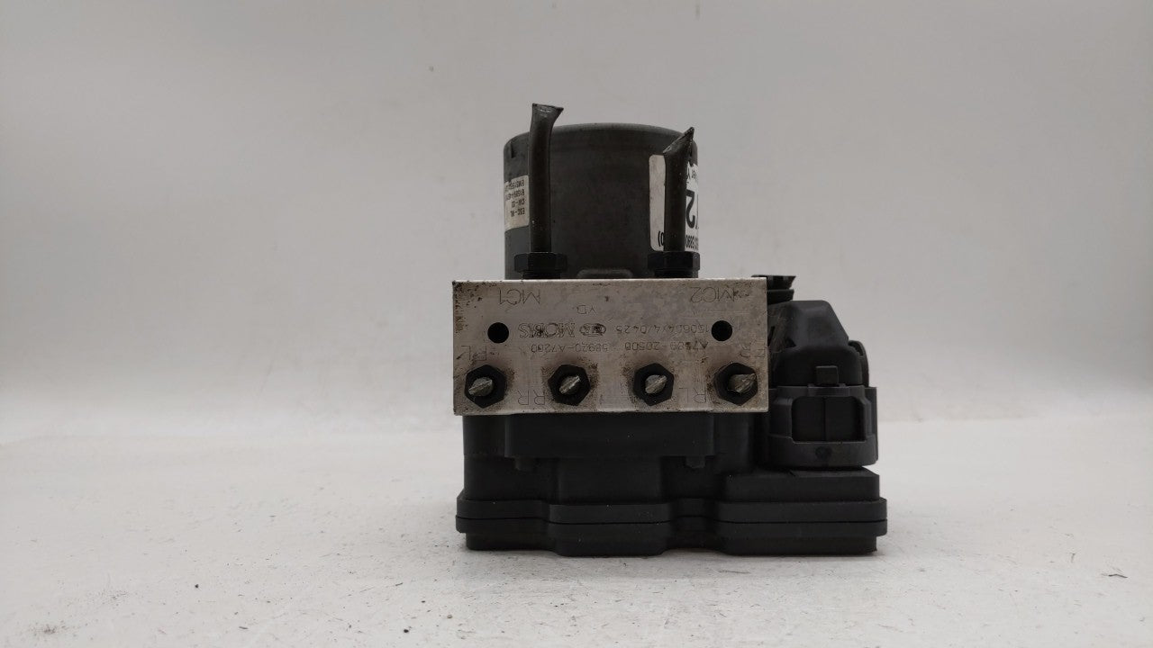 2014-2016 Kia Forte ABS Pump Control Module Replacement P/N:58900-A7200 58920-A7200 Fits Fits 2014 2015 2016 OEM Used Auto P