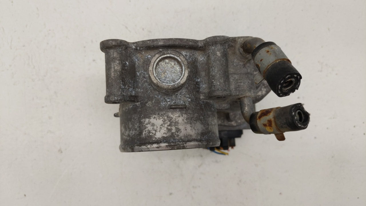 2014-2018 Kia Forte Throttle Body P/N:35100-2E000 Fits Fits 2011 2012 2013 2014 2015 2016 2017 2018 2019 OEM Used Auto Parts