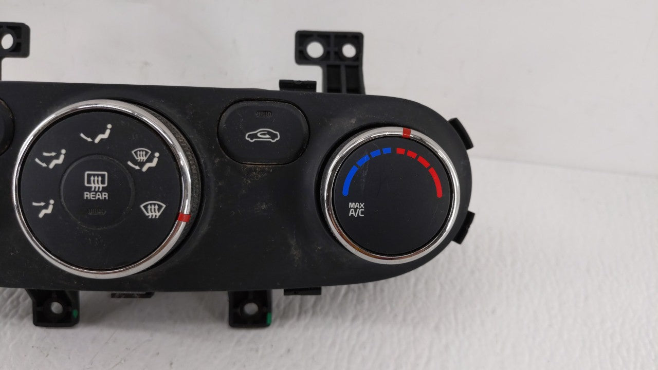 2014-2016 Kia Forte Climate Control Module Temperature AC/Heater Replacement P/N:97250-A7052WK 97250-A7051WK Fits OEM Used A