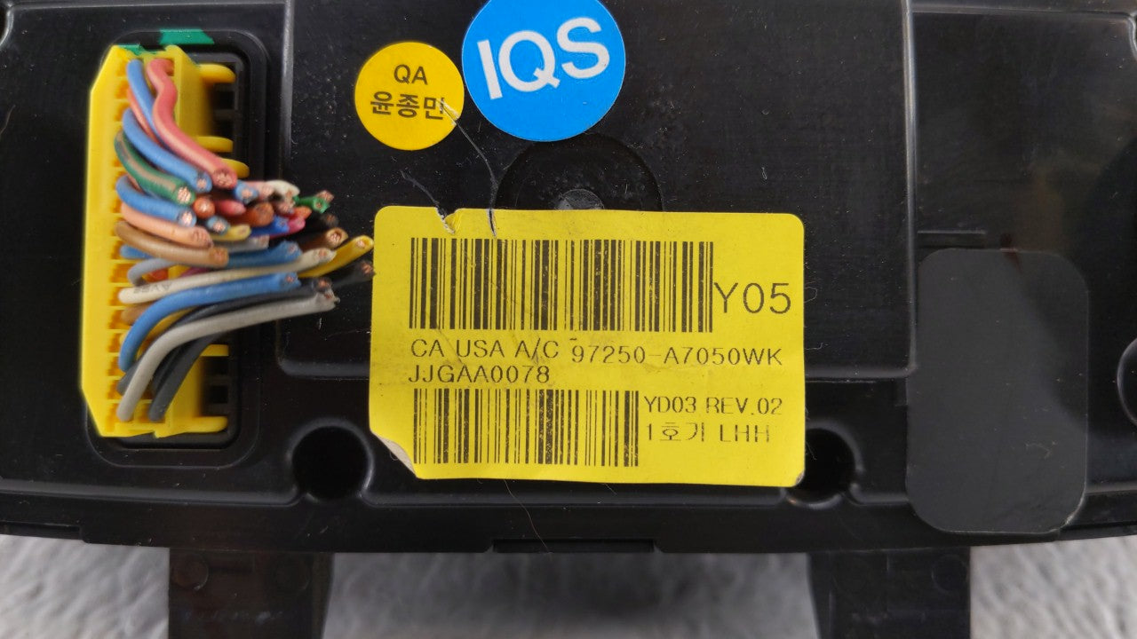 2014-2016 Kia Forte Climate Control Module Temperature AC/Heater Replacement P/N:97250-A7052WK 97250-A7051WK Fits OEM Used A