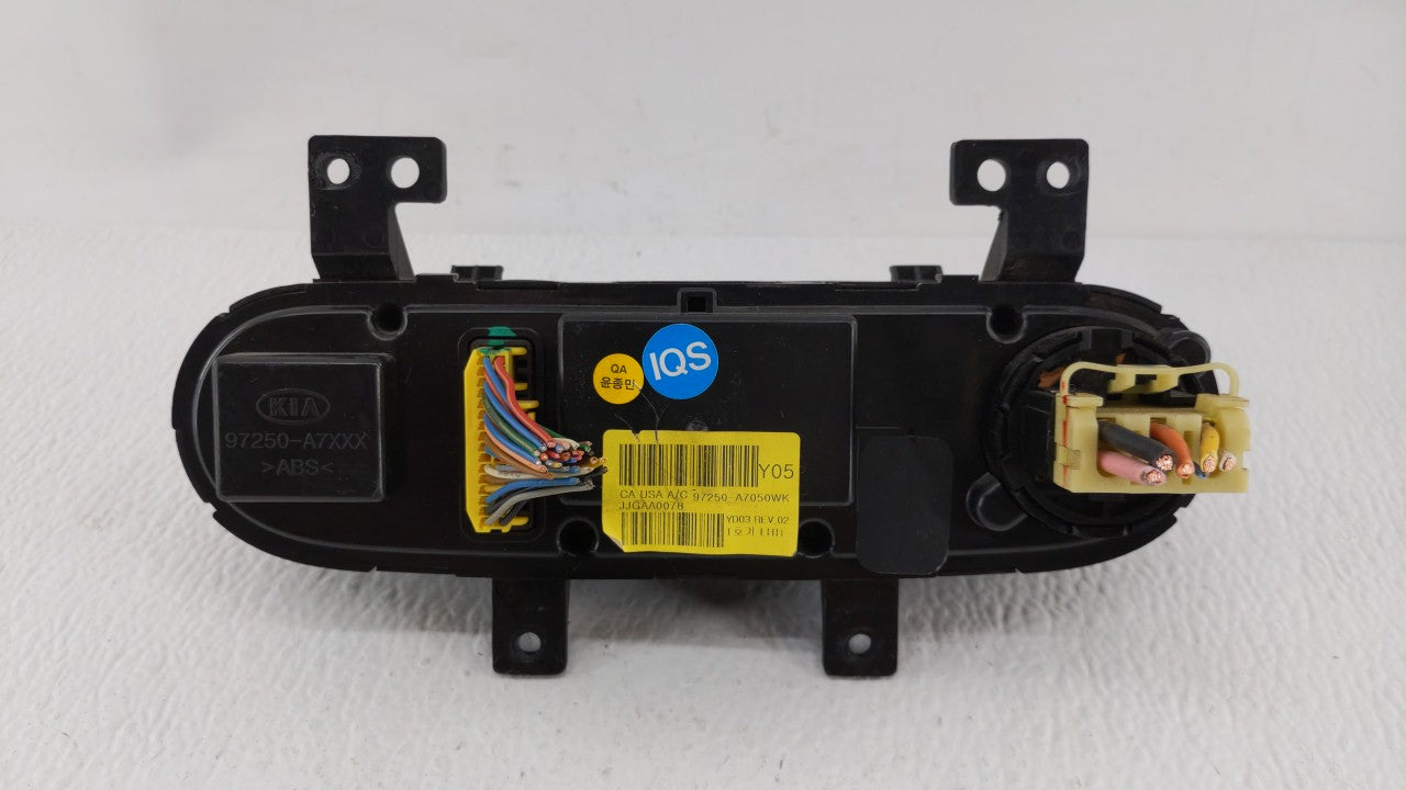 2014-2016 Kia Forte Climate Control Module Temperature AC/Heater Replacement P/N:97250-A7052WK 97250-A7051WK Fits OEM Used A