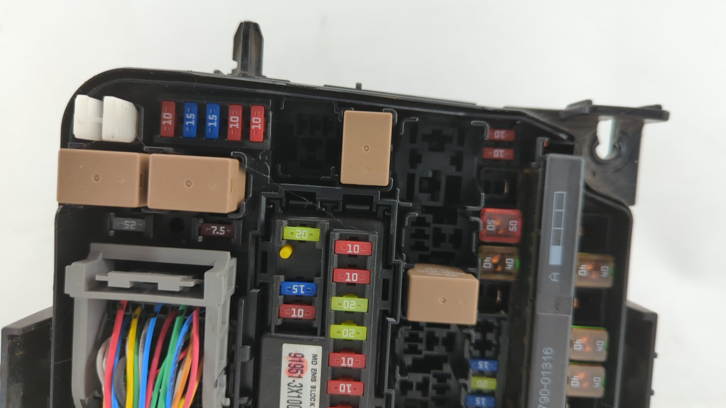 2014-2016 Kia Forte Fusebox Fuse Box Panel Relay Module P/N:91204-A7992 91204-A7630 Fits Fits 2014 2015 2016 OEM Used Auto P