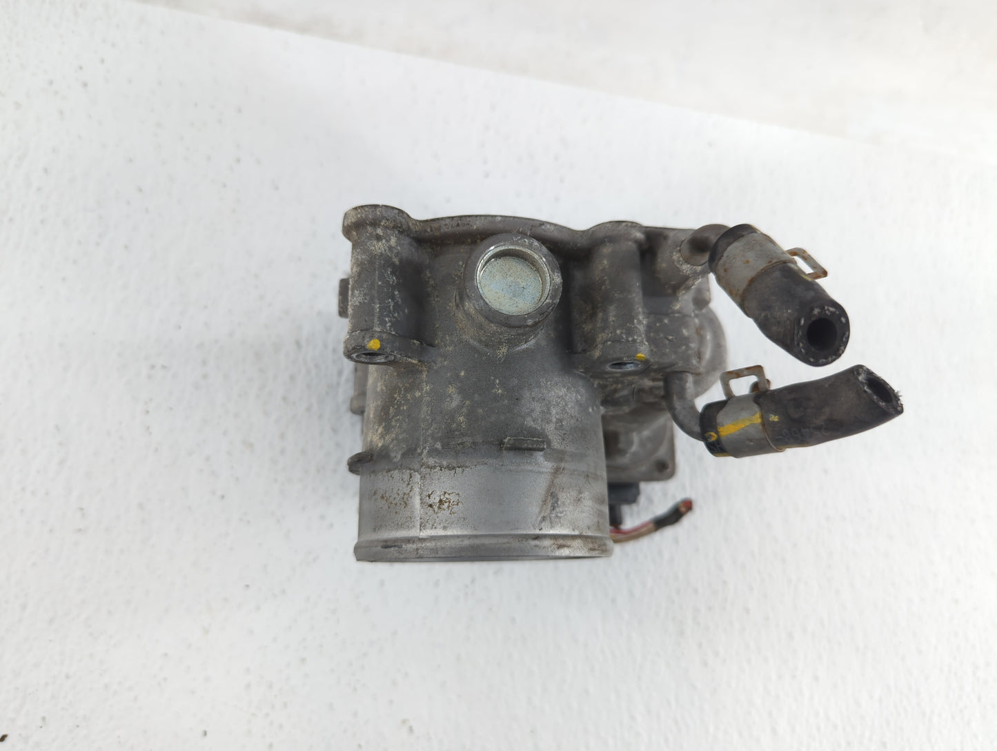 2014-2016 Kia Forte Throttle Body P/N:35100-2E400 35100-2E000 Fits Fits 2012 2013 2014 2015 2016 2018 2019 OEM Used Auto Par