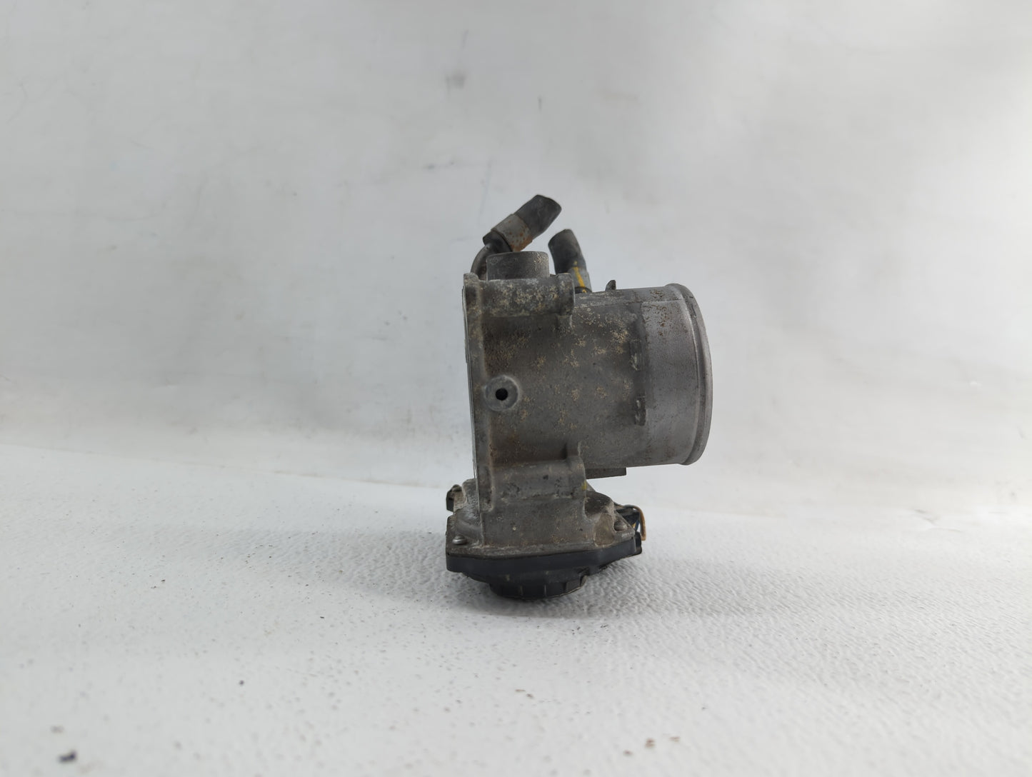 2014-2016 Kia Forte Throttle Body P/N:35100-2E400 35100-2E000 Fits Fits 2012 2013 2014 2015 2016 2018 2019 OEM Used Auto Par