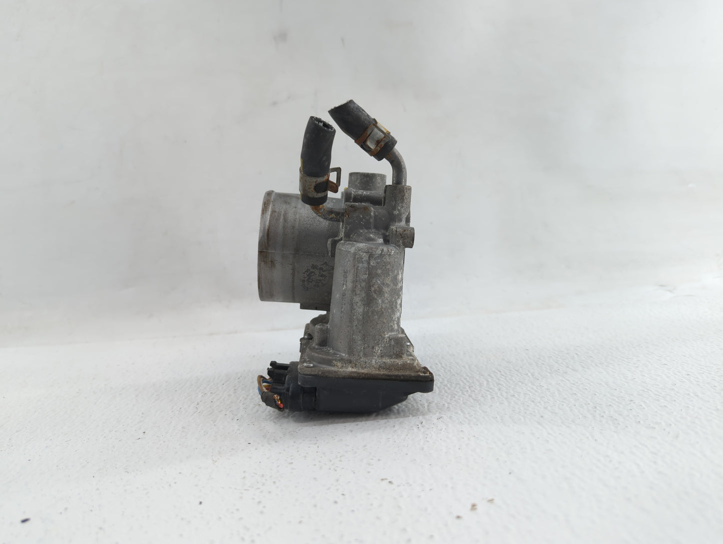 2014-2016 Kia Forte Throttle Body P/N:35100-2E400 35100-2E000 Fits Fits 2012 2013 2014 2015 2016 2018 2019 OEM Used Auto Par