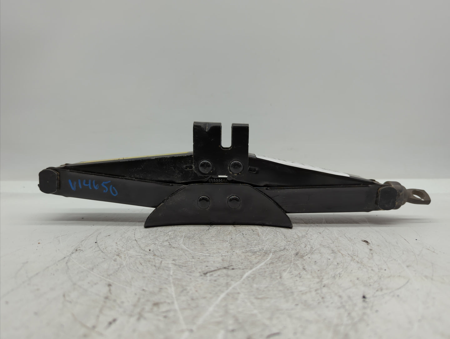 2015 Kia Forte Spare Scissor Car Jack - Oemusedautoparts1.com