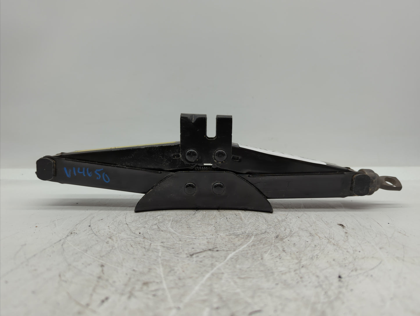 2015 Kia Forte Spare Scissor Car Jack - Oemusedautoparts1.com