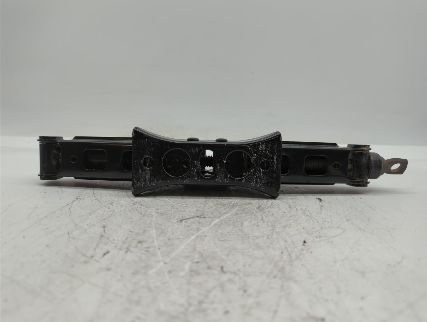 2015 Kia Forte Spare Scissor Car Jack - Oemusedautoparts1.com