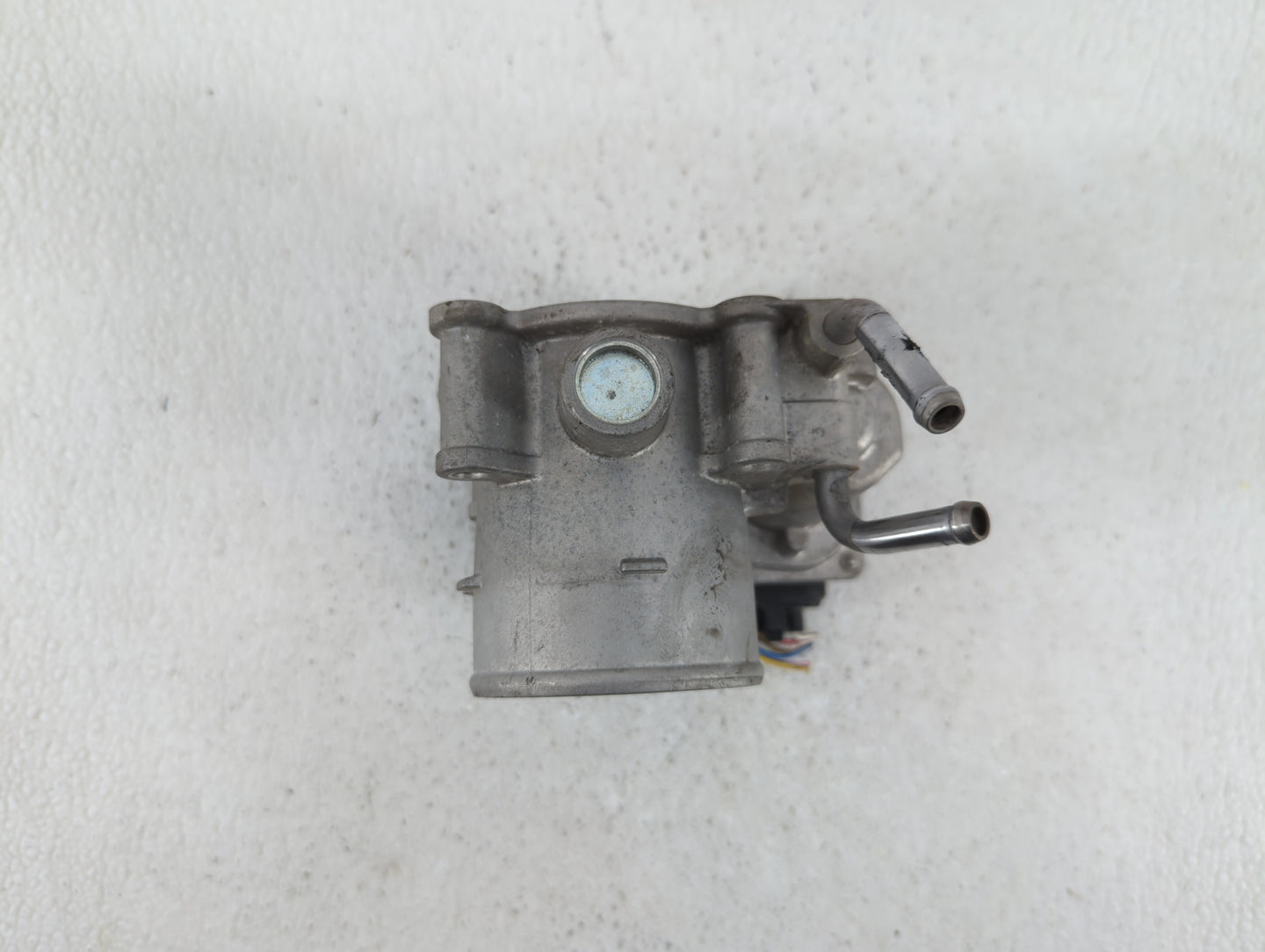 2014-2016 Kia Forte Throttle Body P/N:35100-2E400 35100-2E000 Fits Fits 2012 2013 2014 2015 2016 2018 2019 OEM Used Auto Par